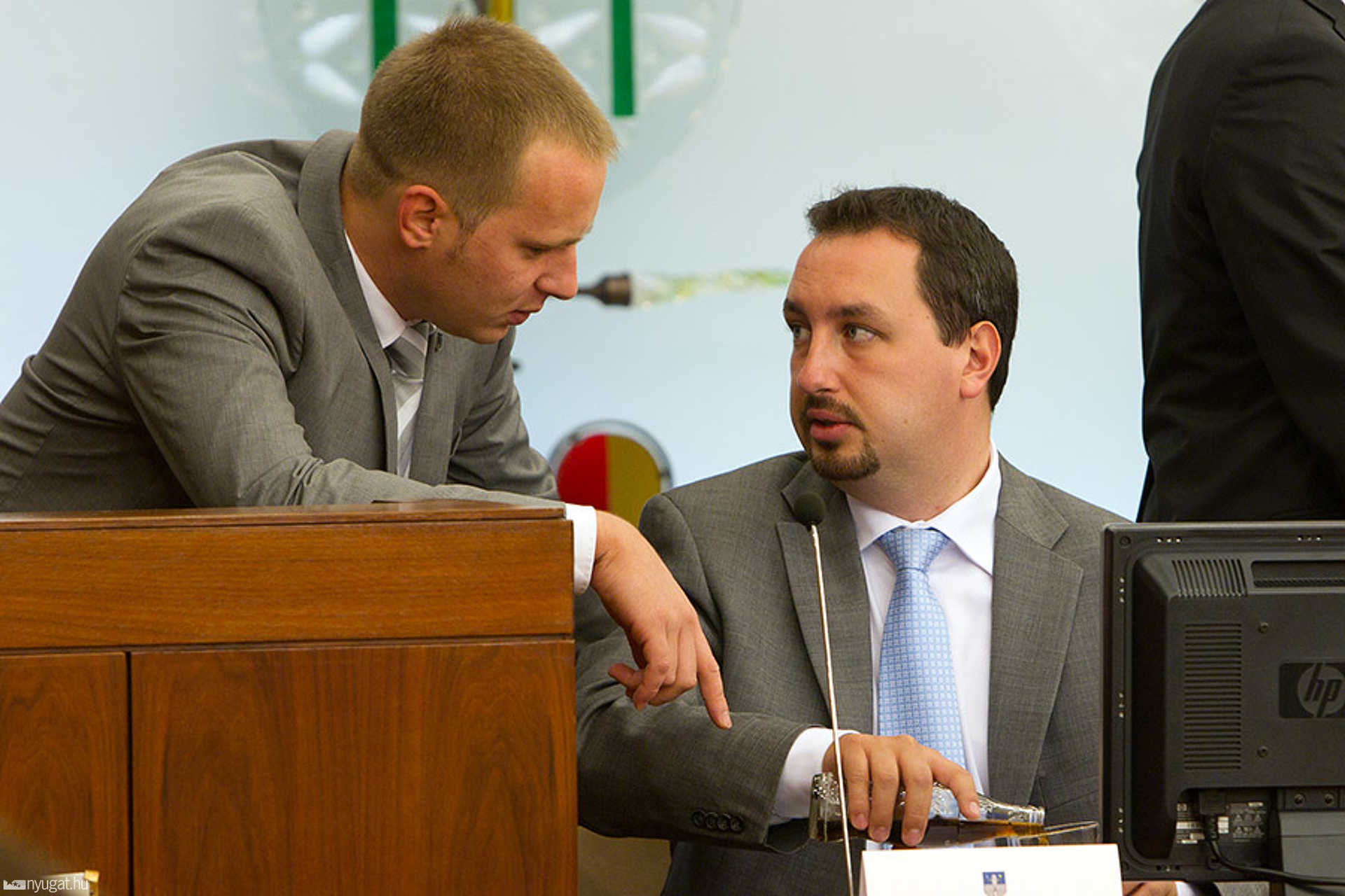 Rendkívüli közgyűlés