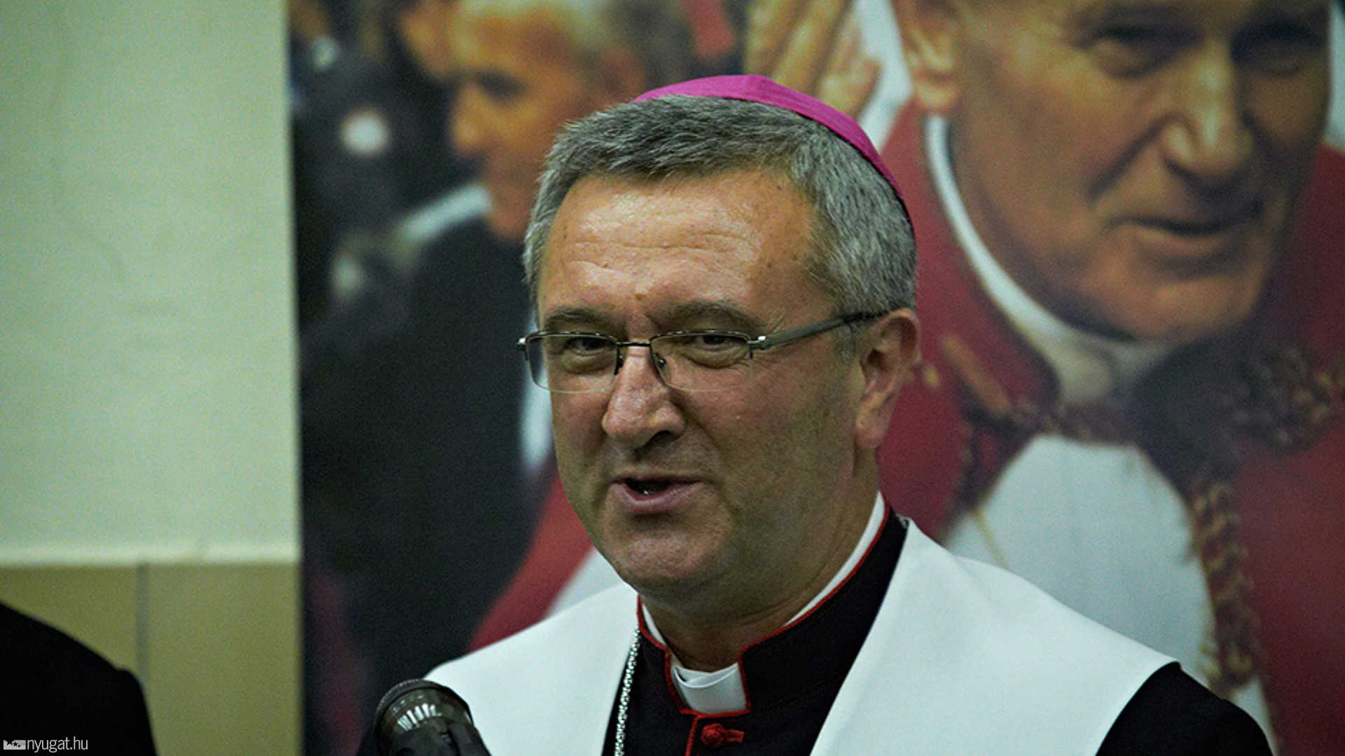 Veres András püspök levelet írt a pápának