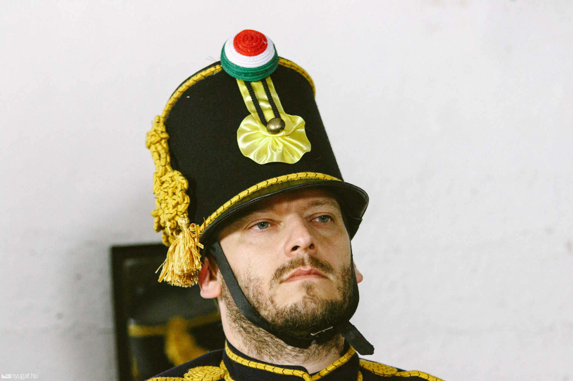 Huszárviselet