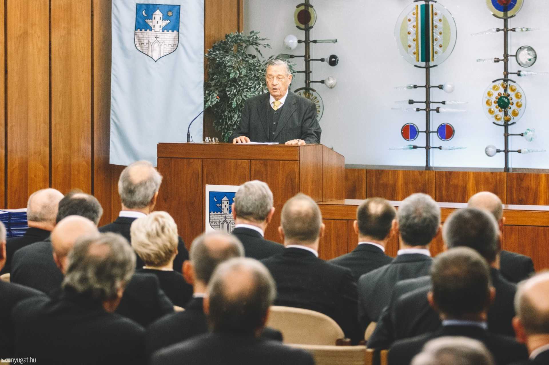 Ünnepi közgyűlés 2015 október 23.