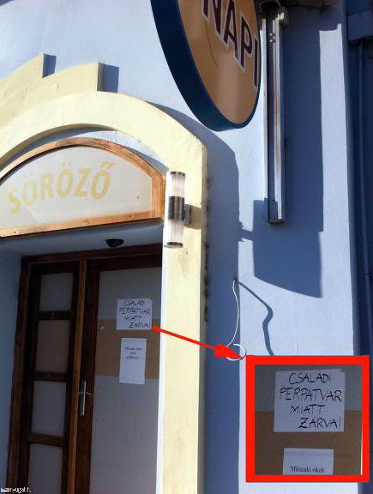 Ugyanaz a felirat, más helyszínen