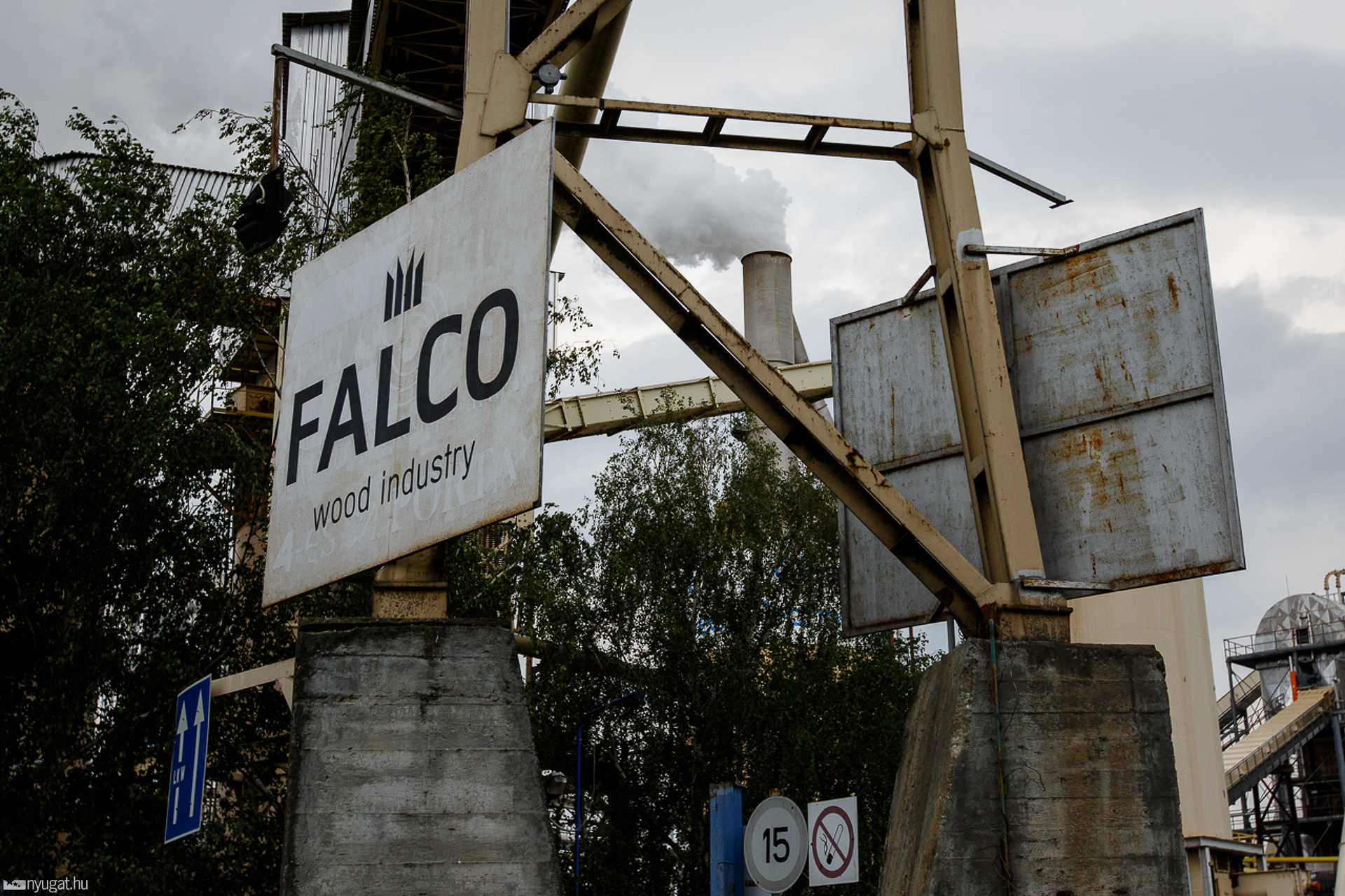 MSZP sajtótájékoztató a Falco-gyárnál