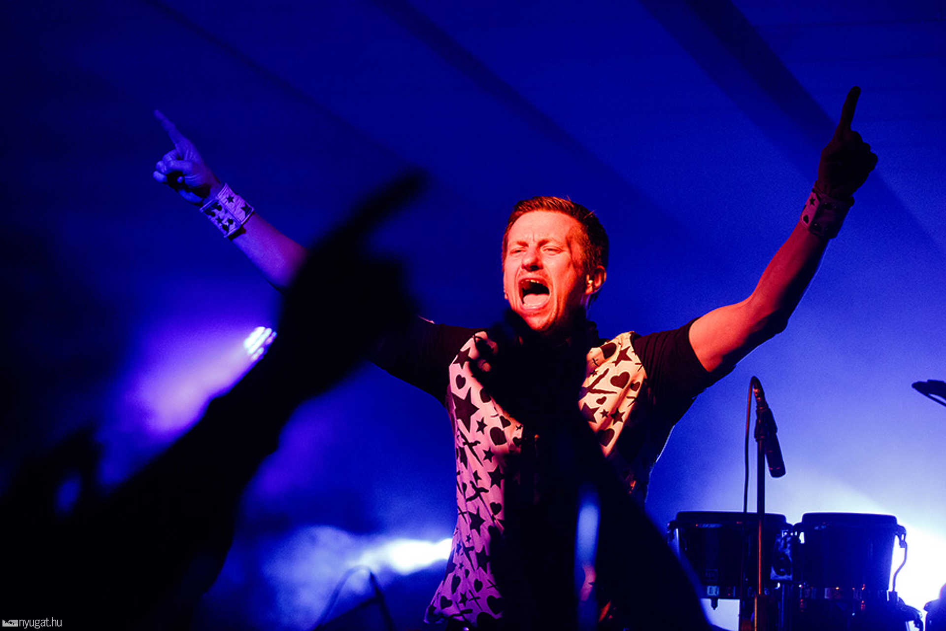 Intim Torna Illegál-koncert a moziban