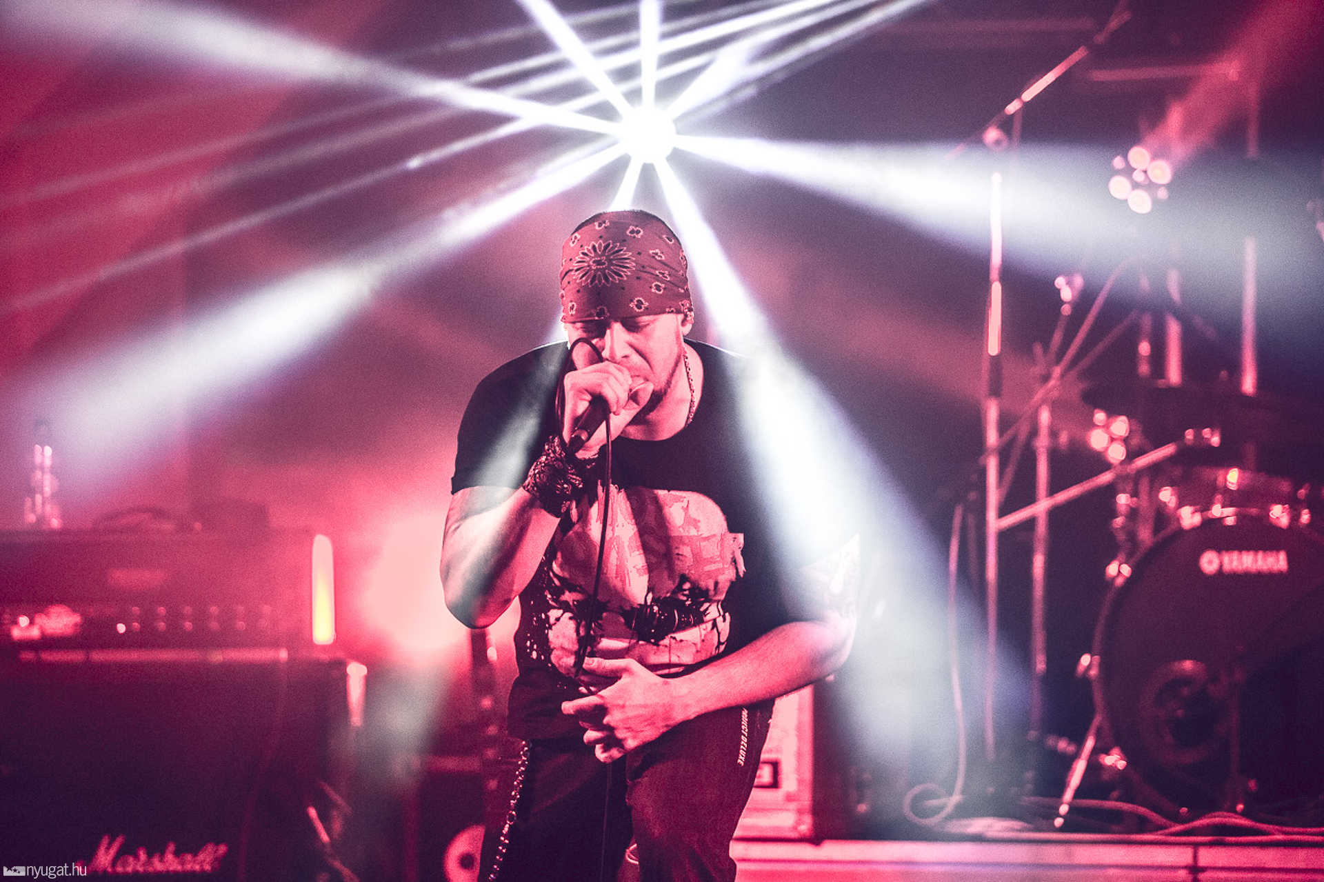 Strong Deformity-koncert a moziban