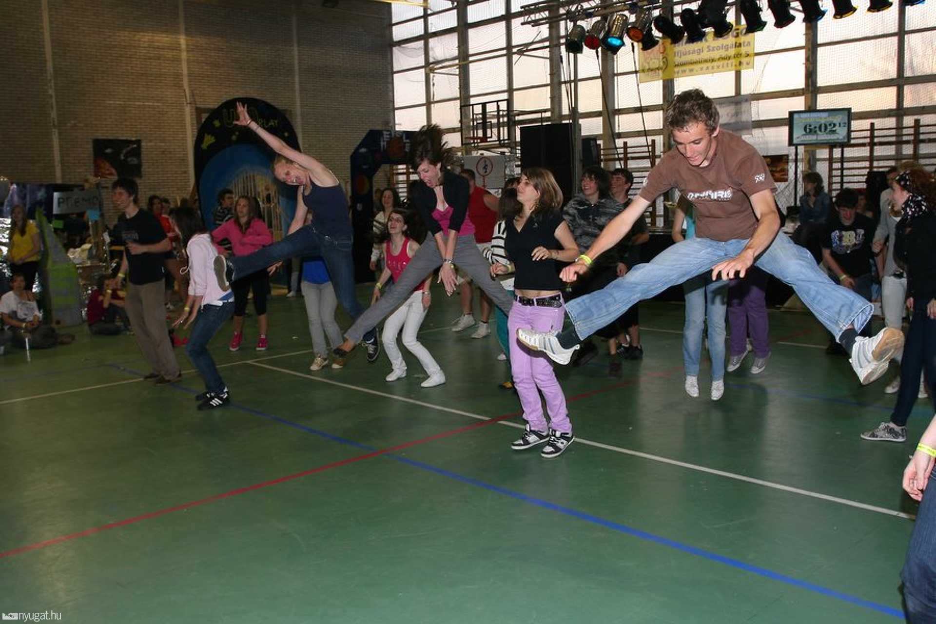 Antigravitációs torna