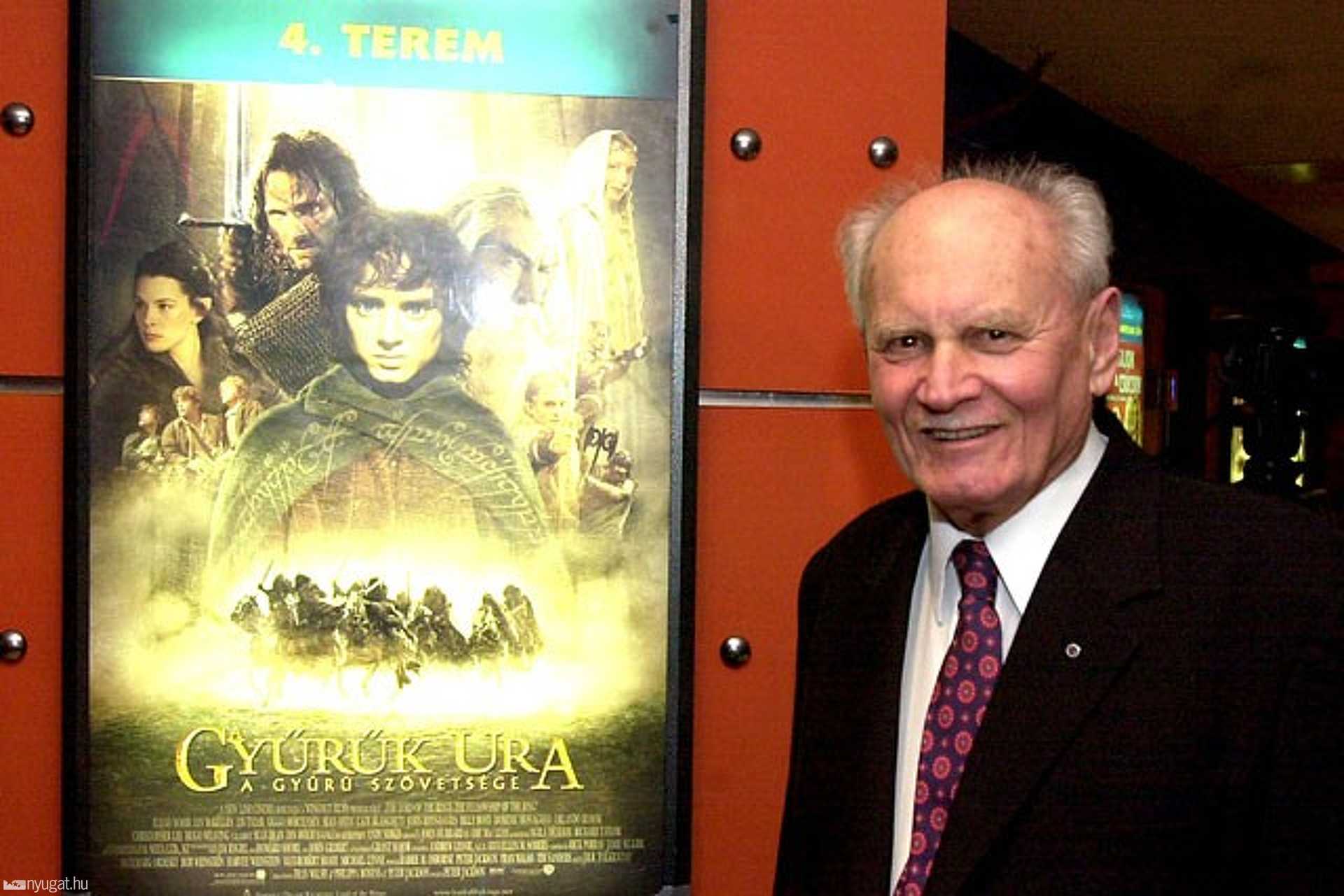 2002. január 9-én a bemutató előtt külön meghívott vendégeknek vetítették le A Gyűrűk Ura című filmet