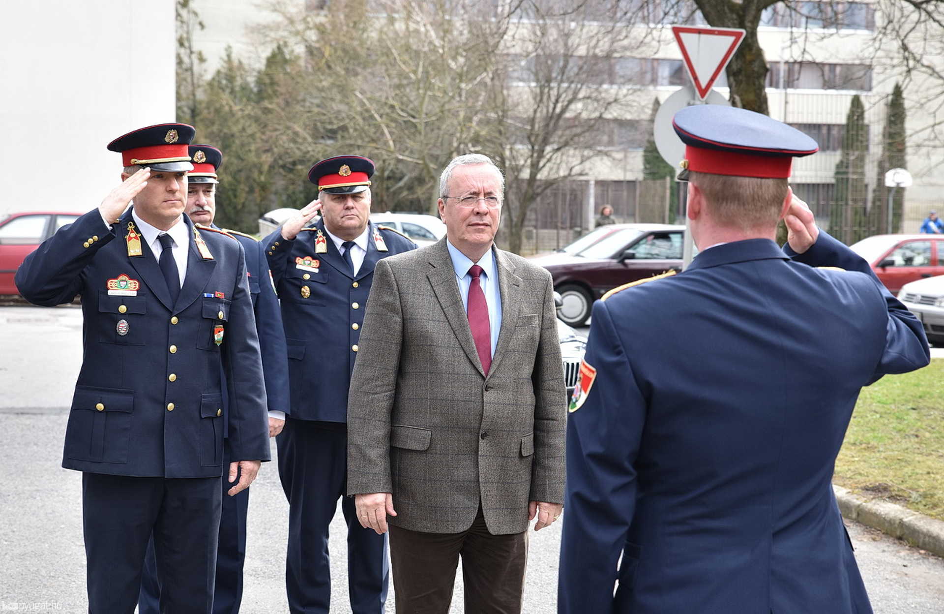 Dr. Bakondi György főigazgató szemléje a Vas Megyei Katasztrófavédelemnél