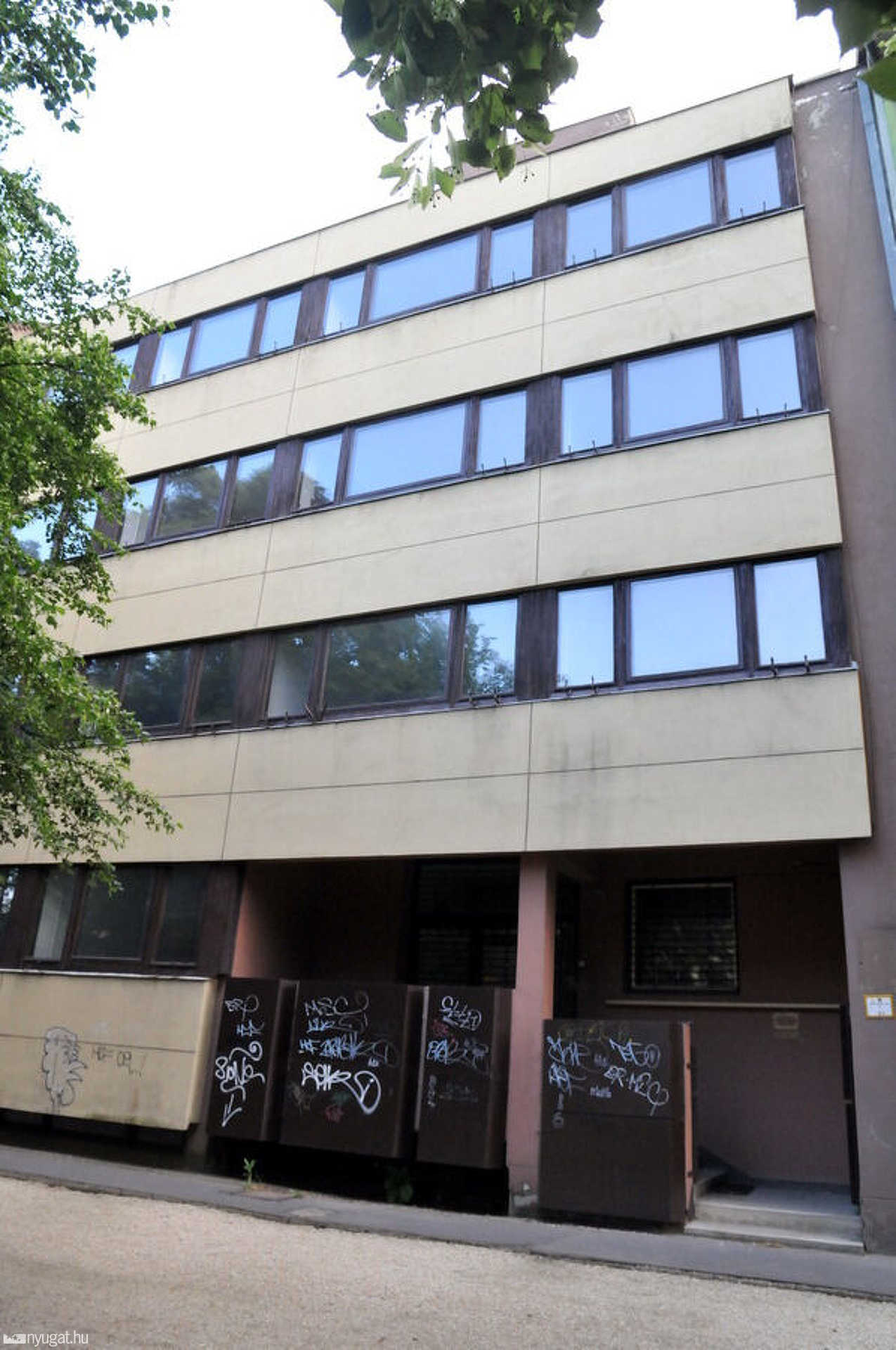 A kiürített irodaház