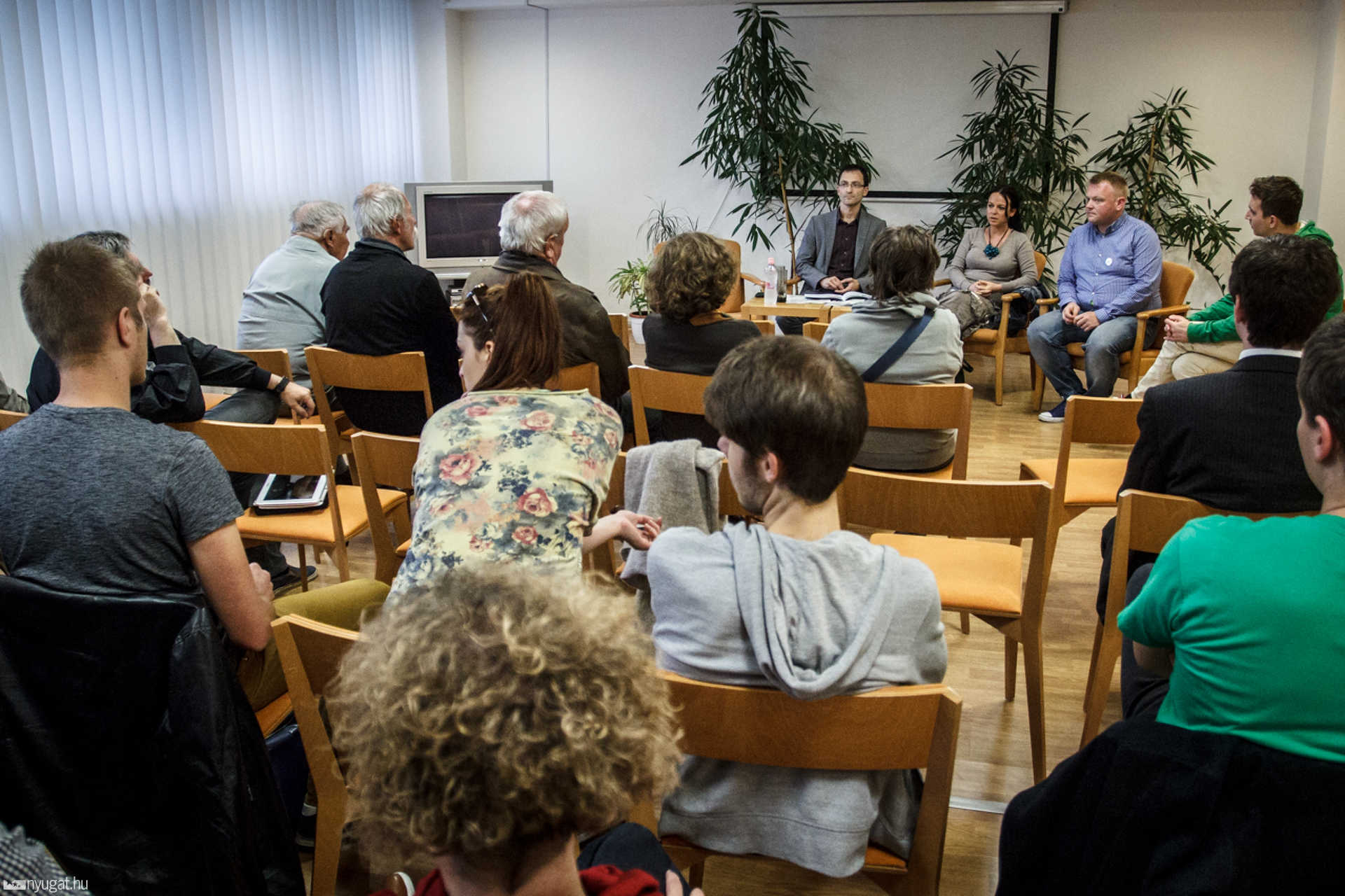Párbeszéd Magyarországért fórum a Könyvtárban