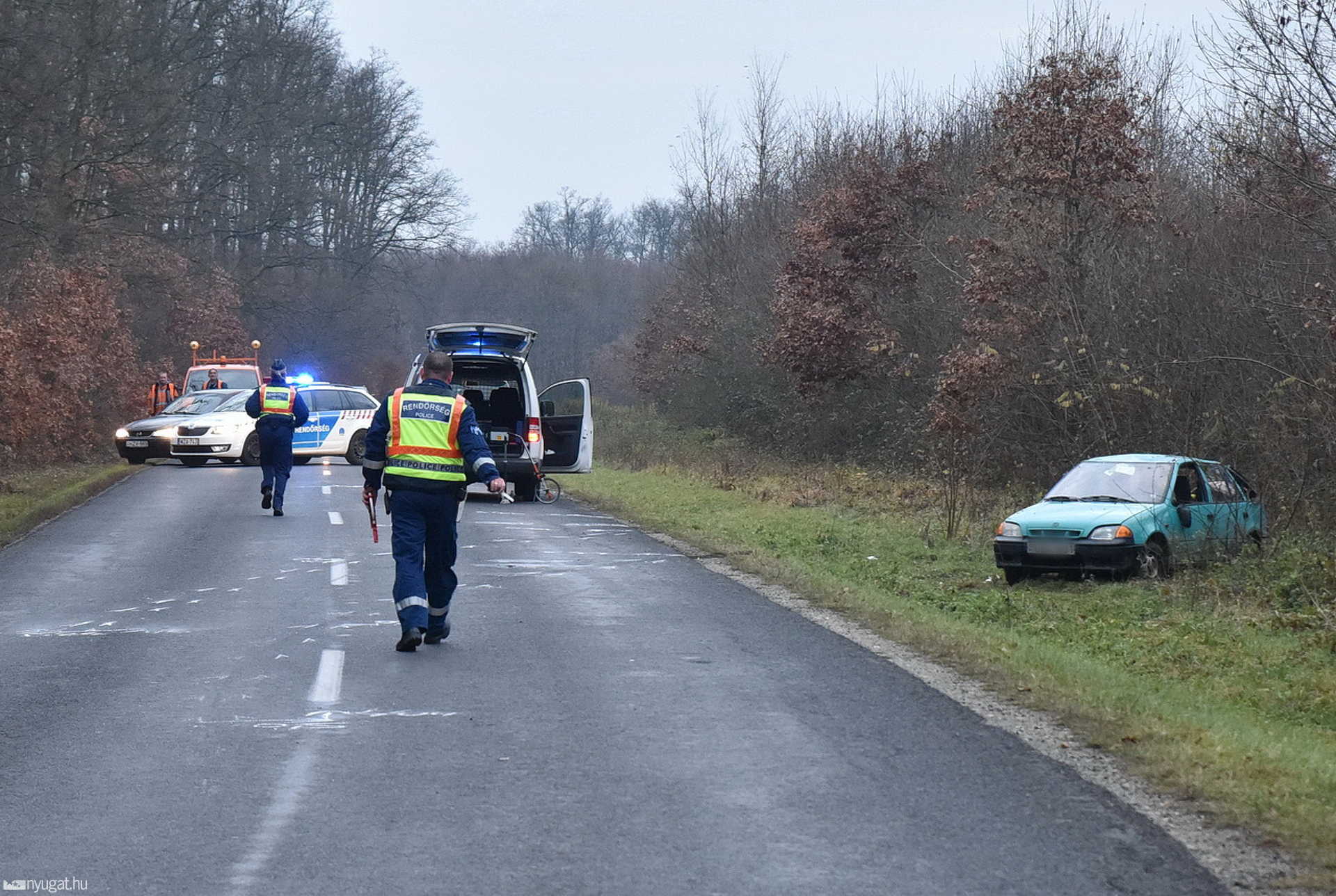 Újabb felborult autó Szombathely és Ják között