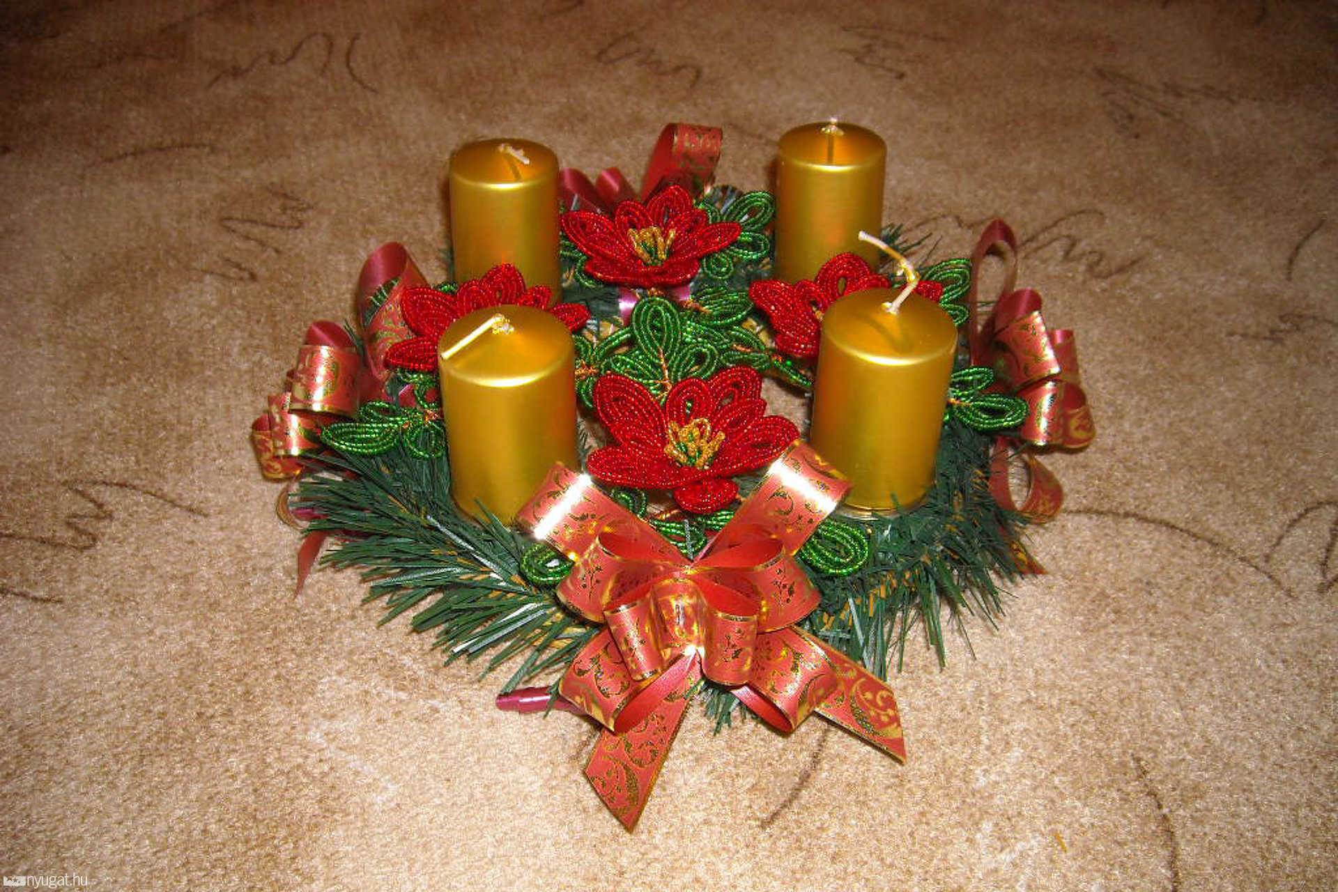 Fehérné Szelenczei Ibolya adventi koszorúja