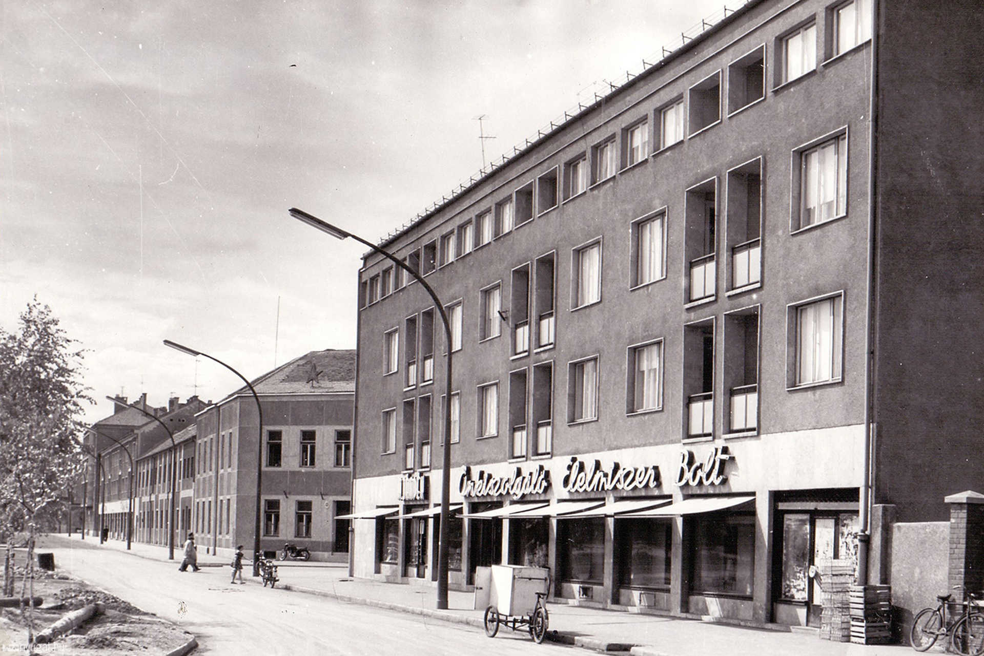 Elkészült az Éhen Gyula tér