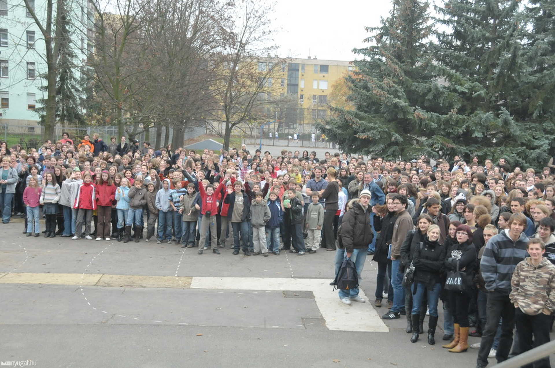 Tűzriadó a Bolyai János iskolában, Szombathelyen