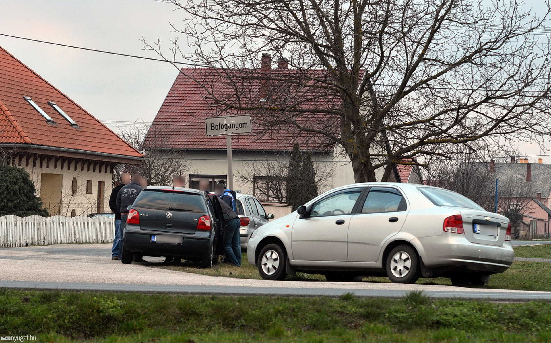 Négy autó koccant Balogunyomnál