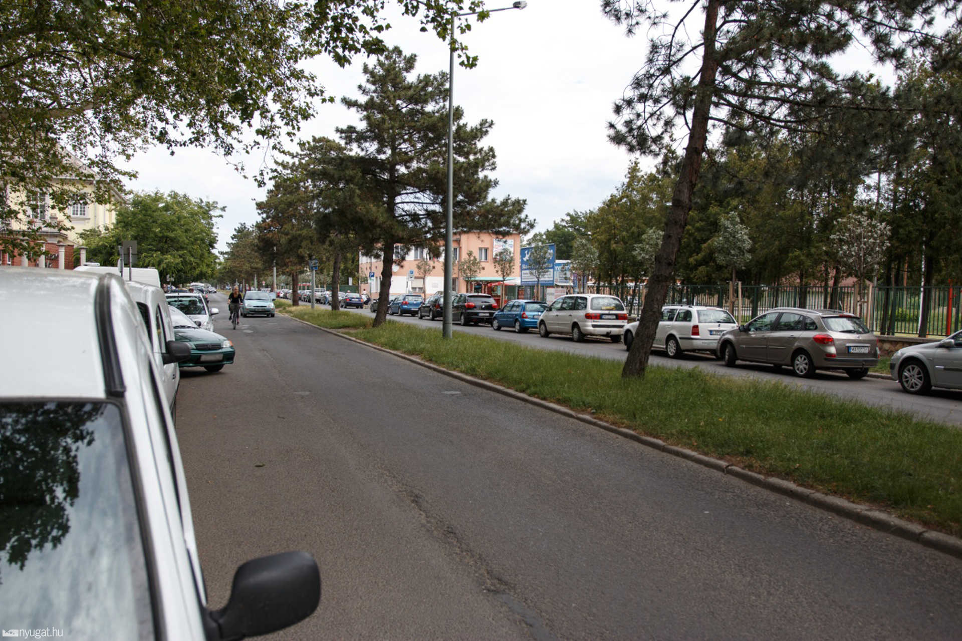 Parkolás a kórháznál
