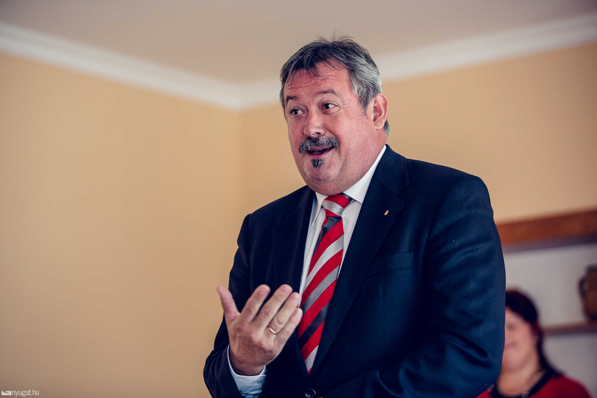 Átadták Meszlen új közösségi házát