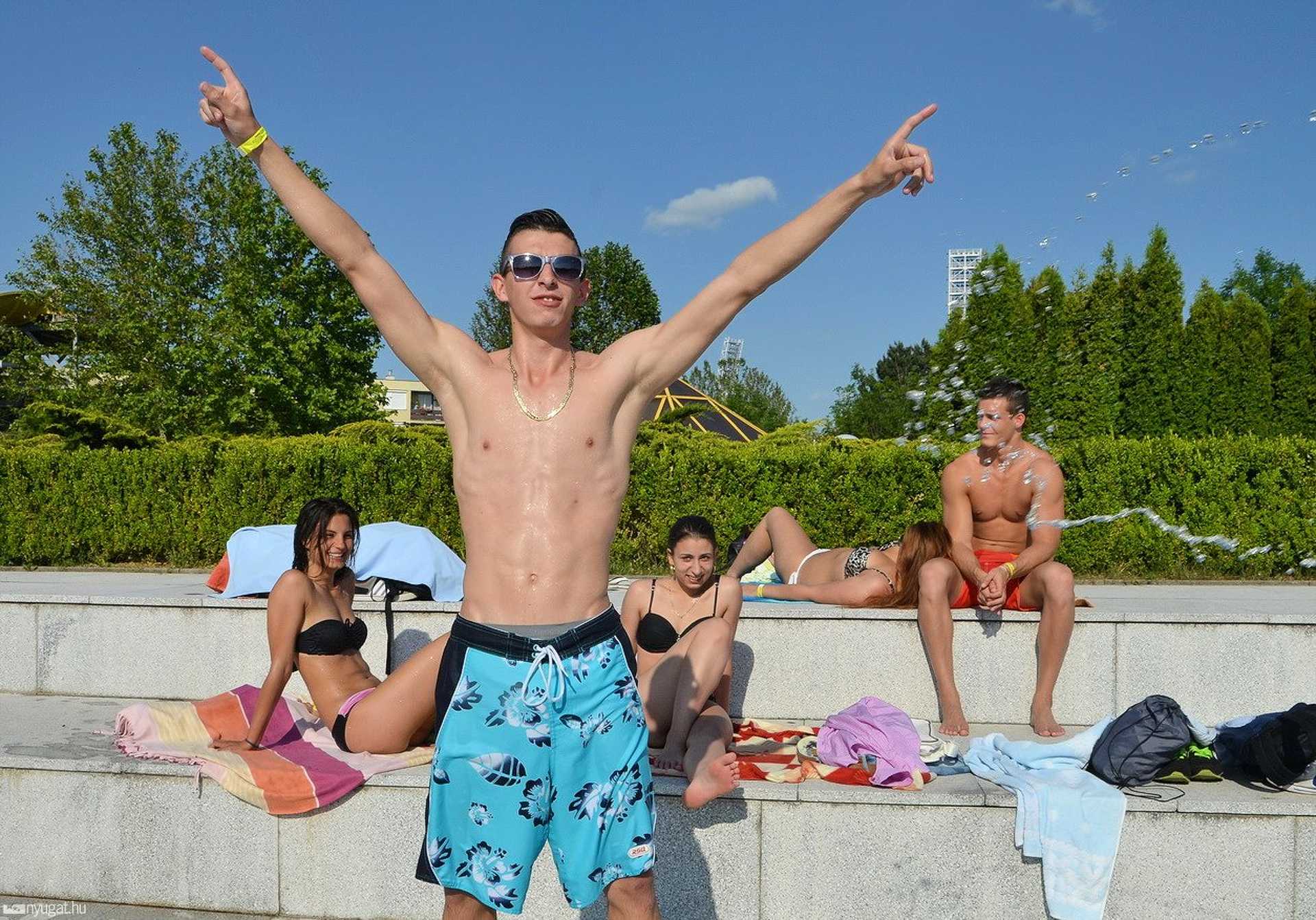 Kinyitott a szombathelyi Tófürdő