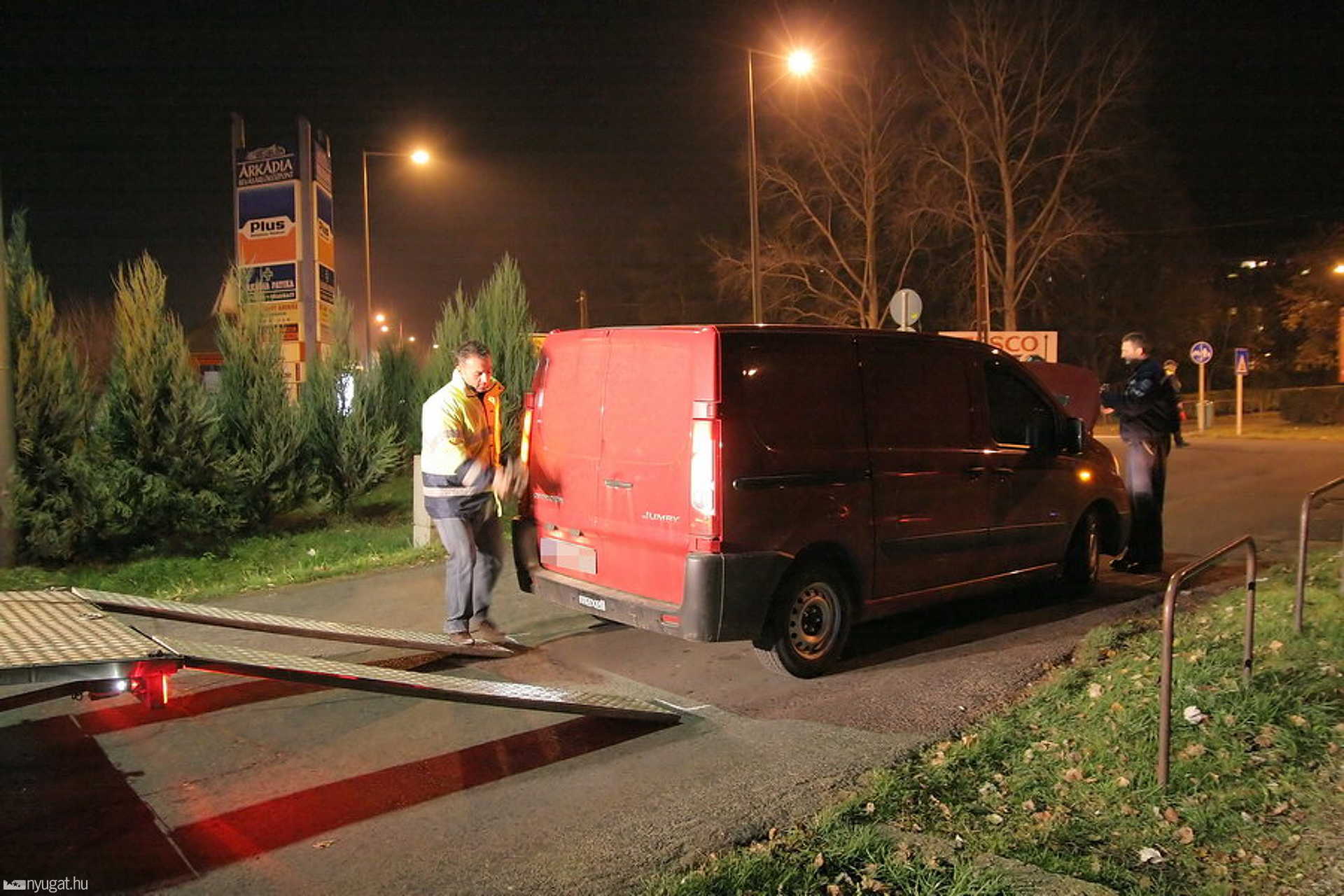 Ütközött, majd elhajtott a kivilágítatlan Toyota