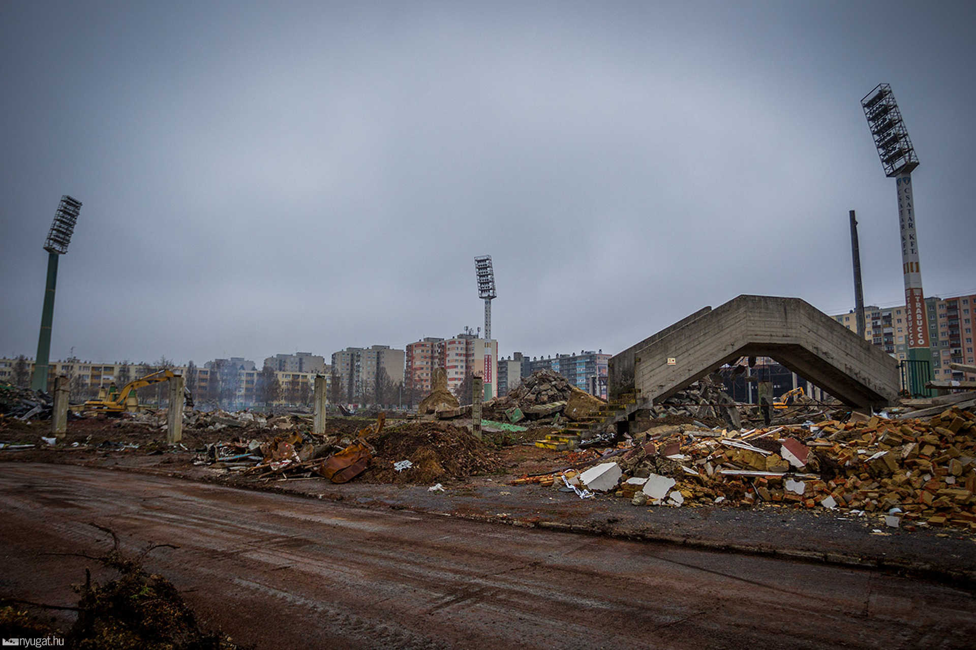 A Haladás-stadion bontása