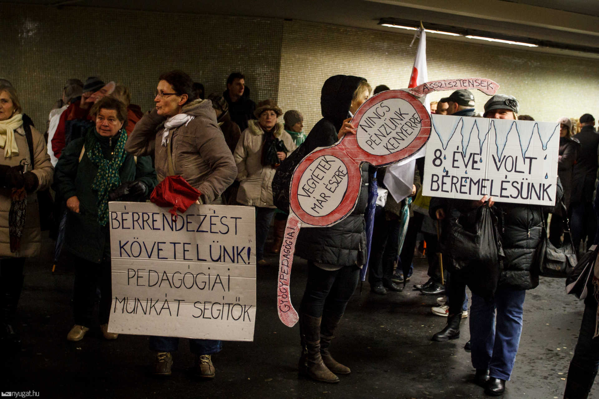 Szombathelyi tüntetés a kormány oktatáspolitikája ellen