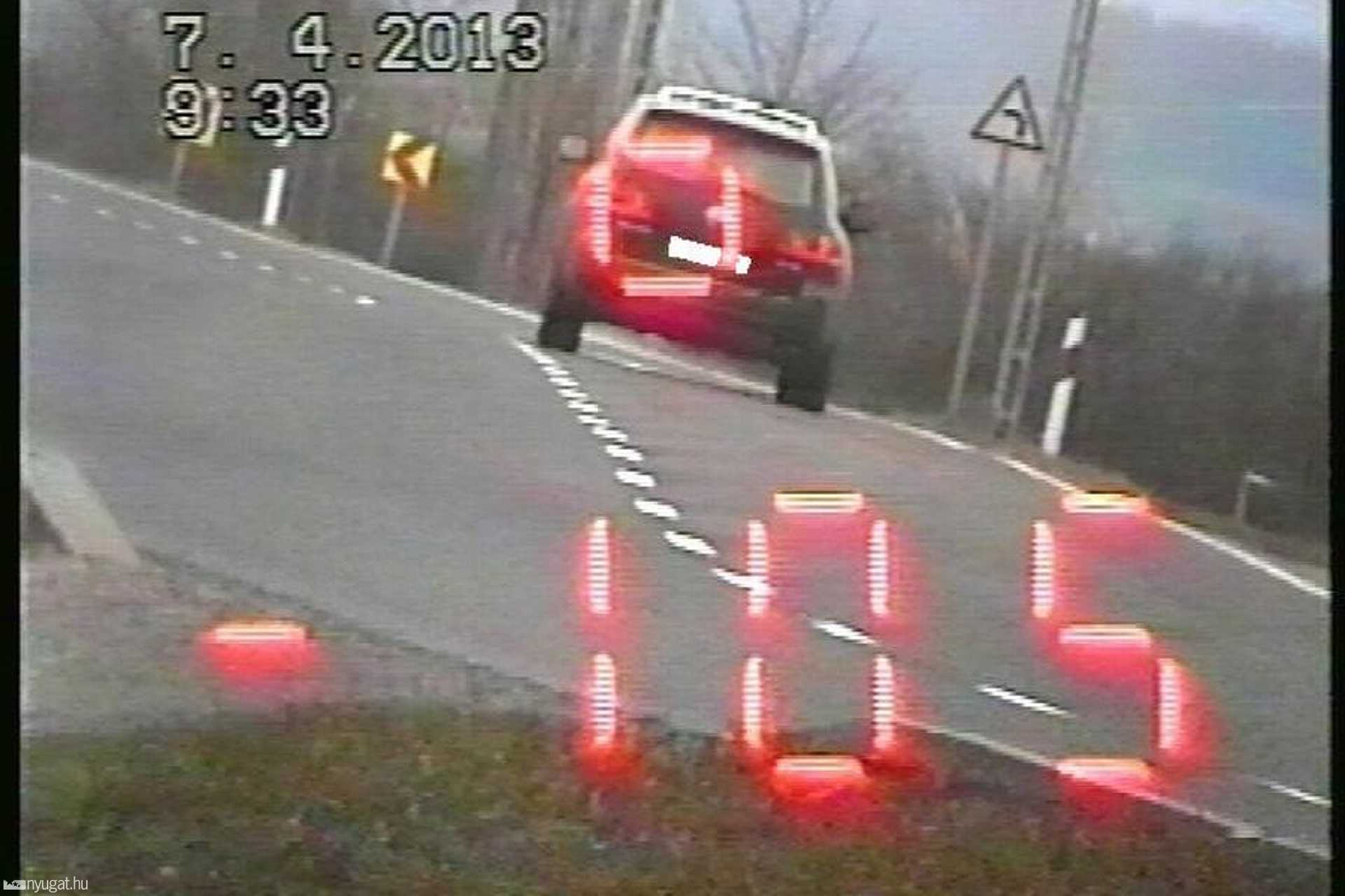 105-tel Pósfán