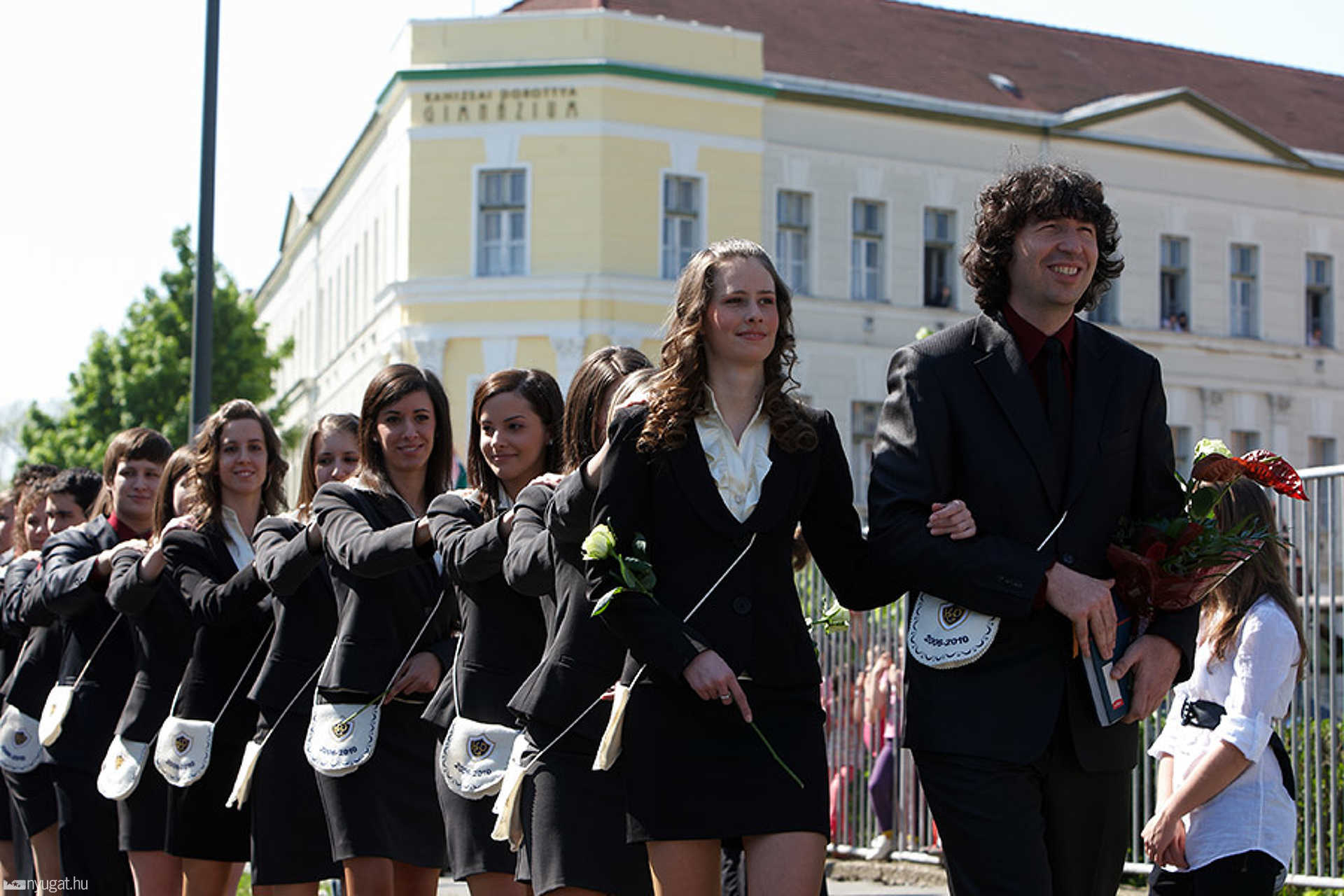 Ballagás a Kanizsai Dorottya Gimnáziumban