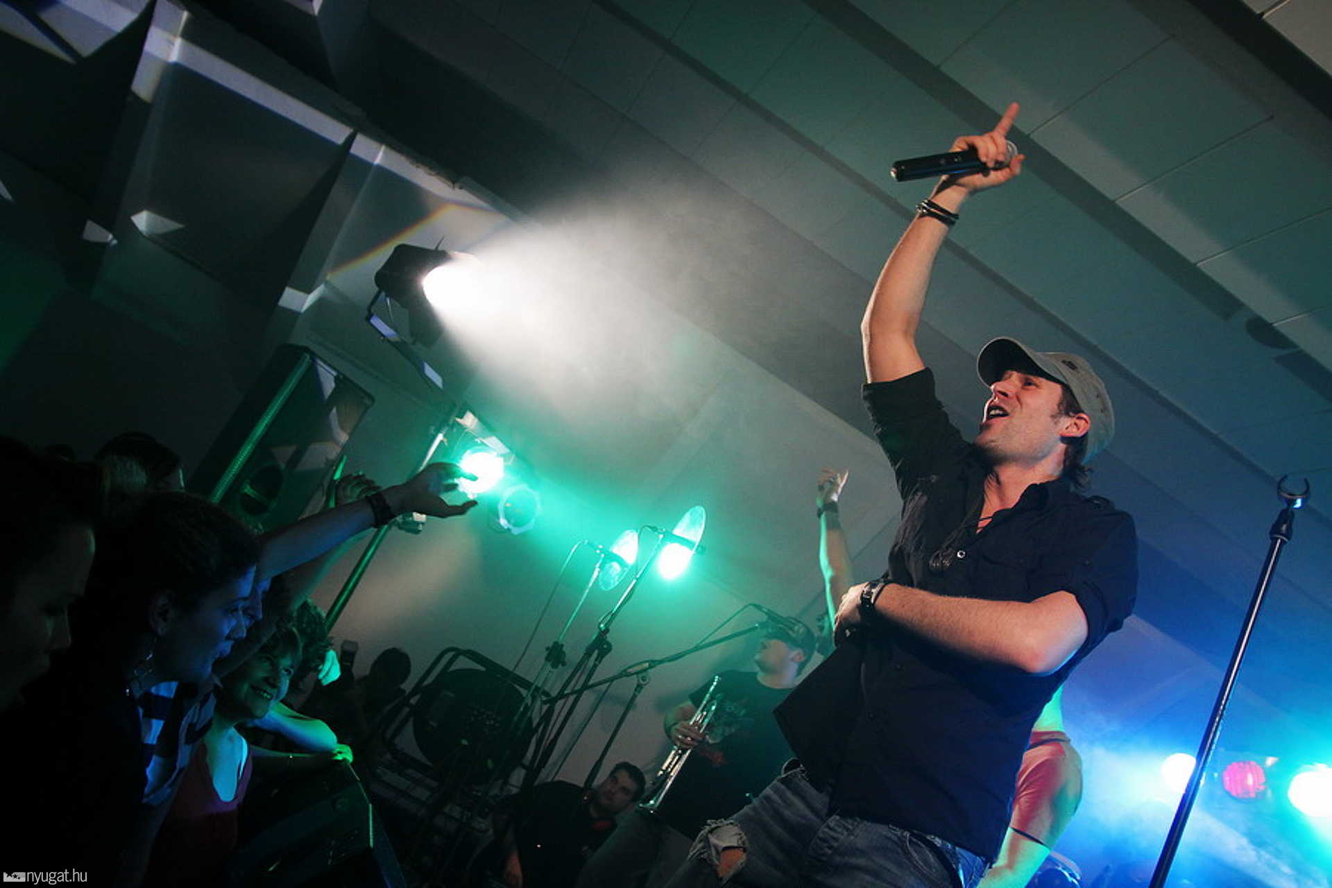 Ocho Macho és Kingston Cruisers koncert a moziban