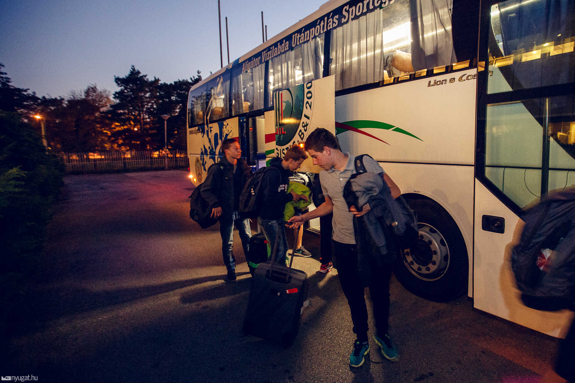 Megérkeztek a Kutaisziből hazatérő vízilabdások