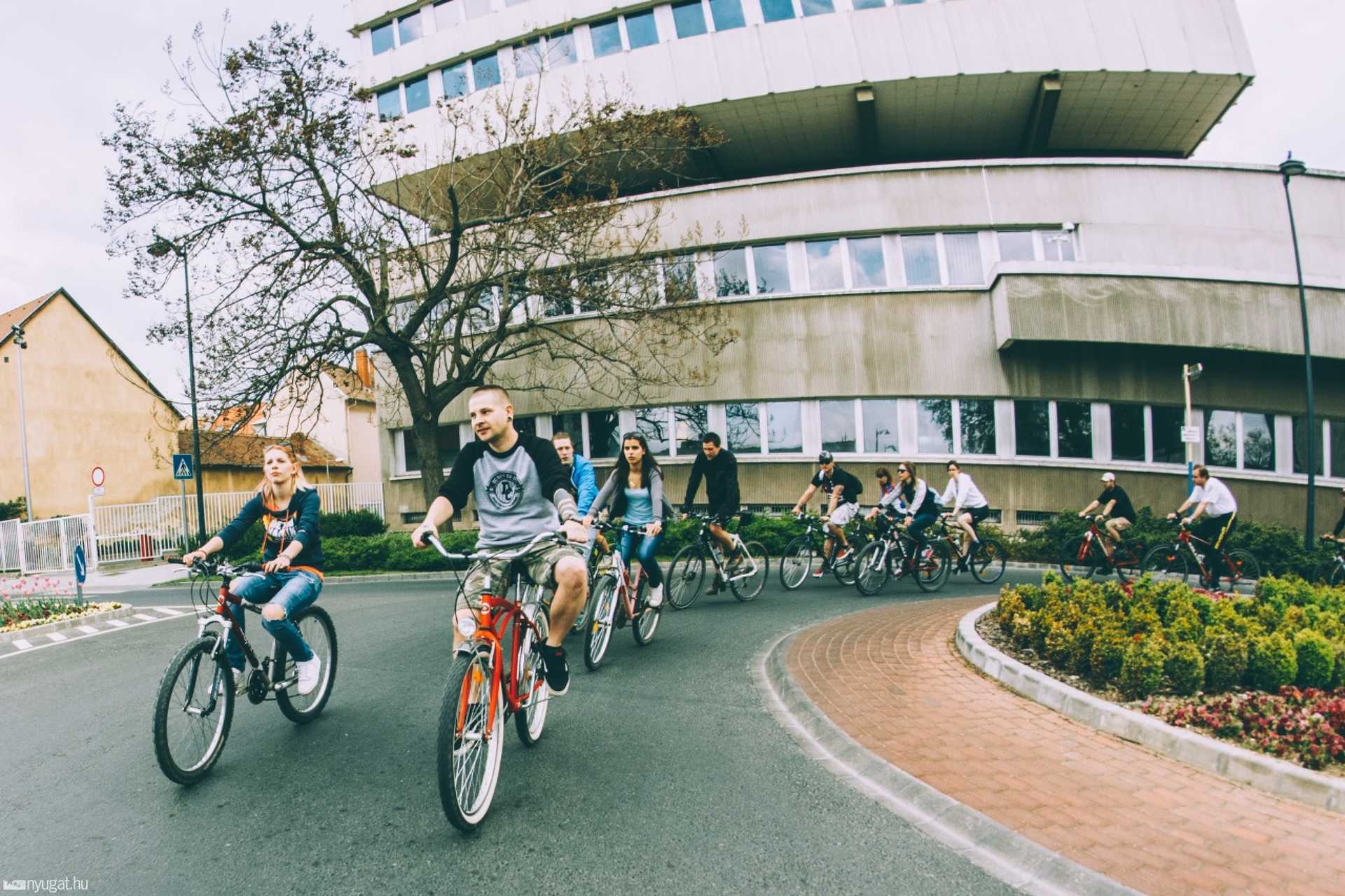 Critical Mass 2015 tavasz