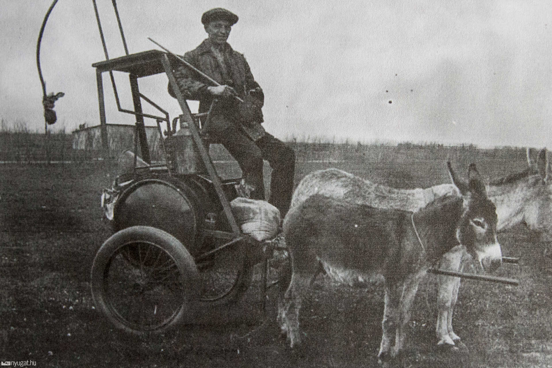 Korabeli üzemanyag-szállítás, Kenese Valdemár szamaraival