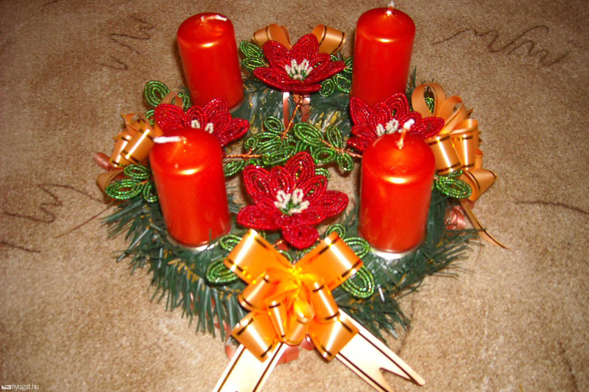 Fehérné Szelenczei Ibolya adventi koszorúja