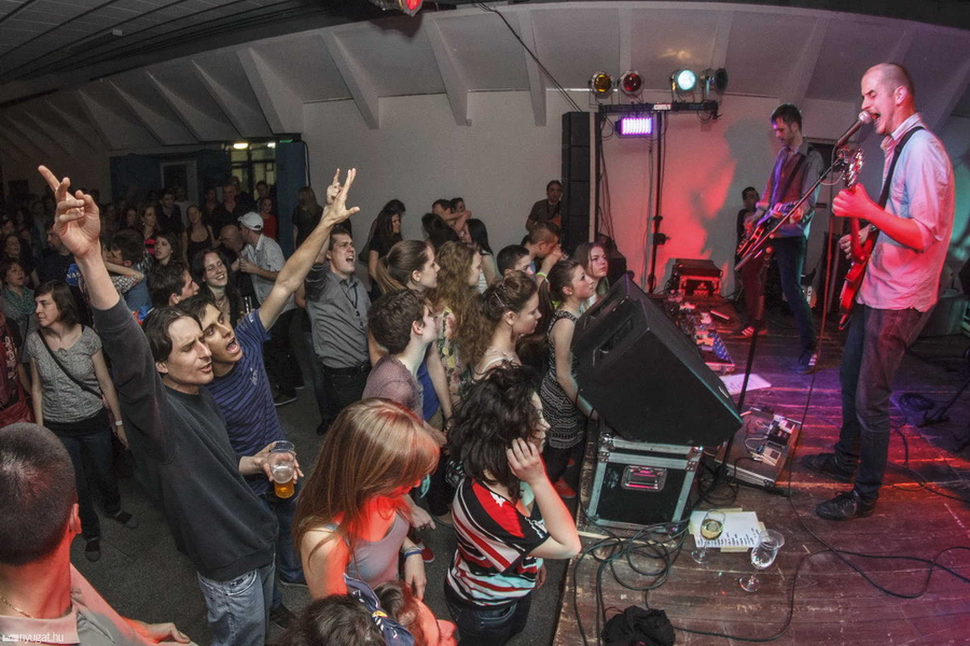Heaven Street Seven koncert a Savaria moziban