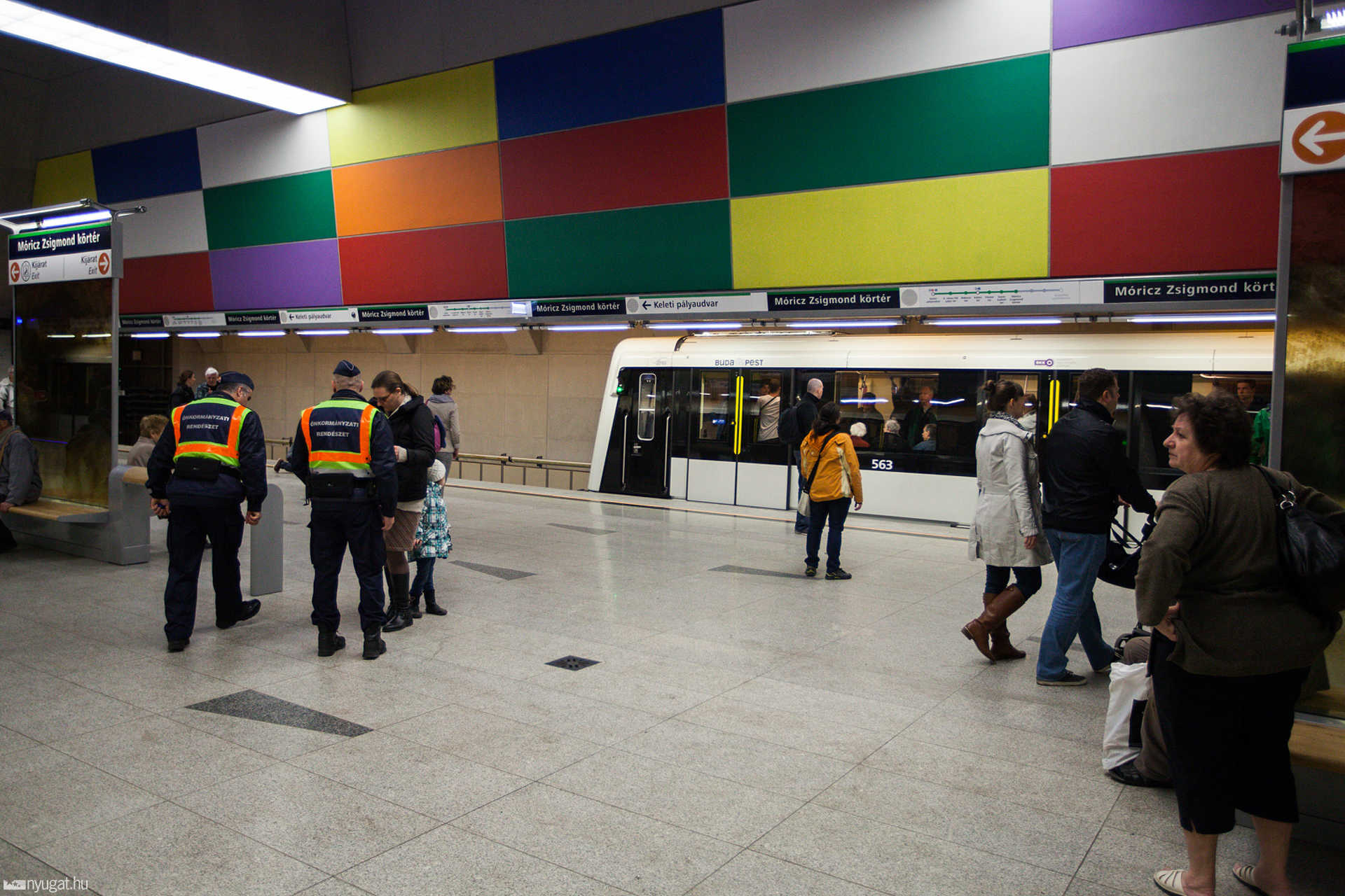 4-es metró az átadás napján
