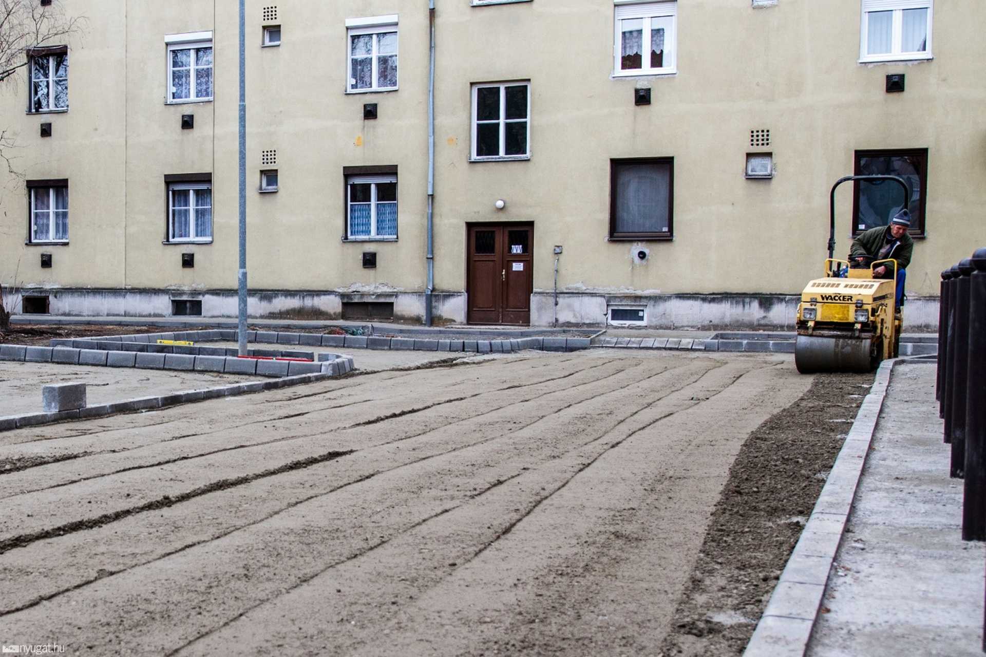 Belvárosi tömb-belső felújítása (Savaria tér, Király utca, Kisfaludy utca)
