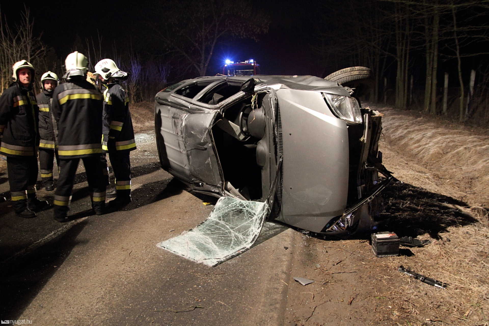 Ittas nő okozott balesetet, hárman megsérültek