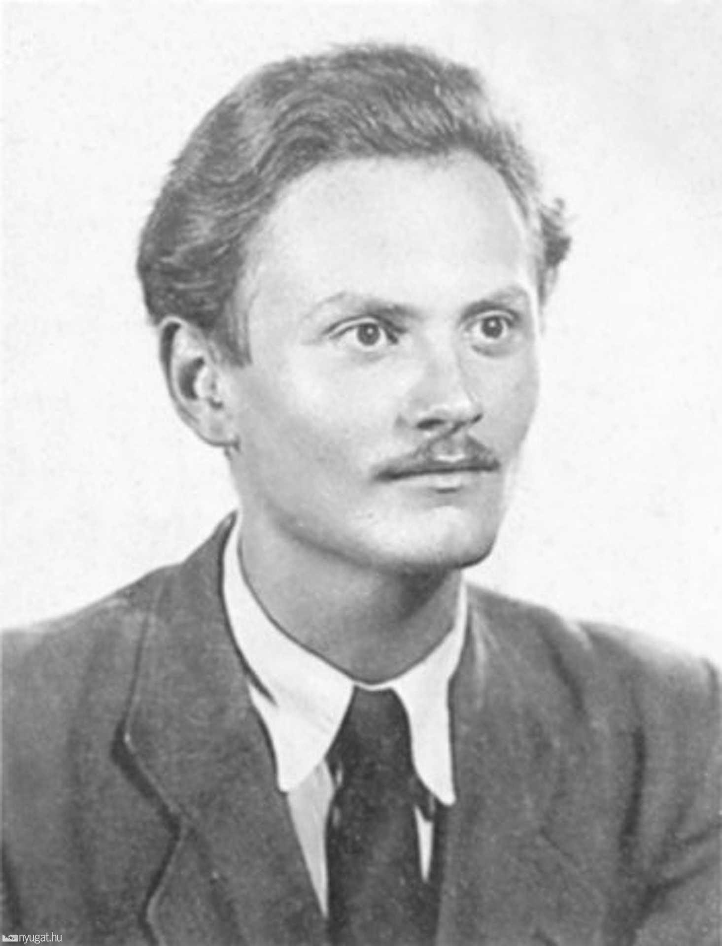 Göncz Árpád 1943-44 körül. A börtön hat éve alatt ez a fénykép jelentette a gyerekeknek az édesapát