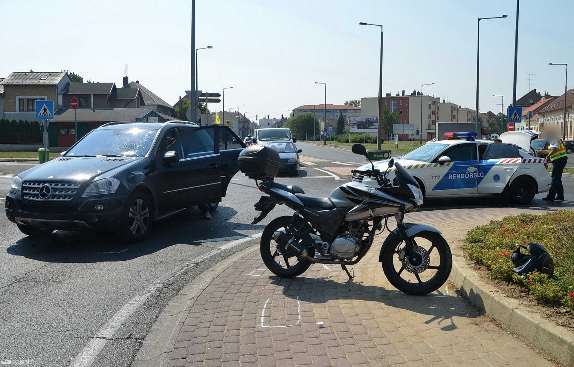 Motorral ütközött terepjáró Szombathelyen