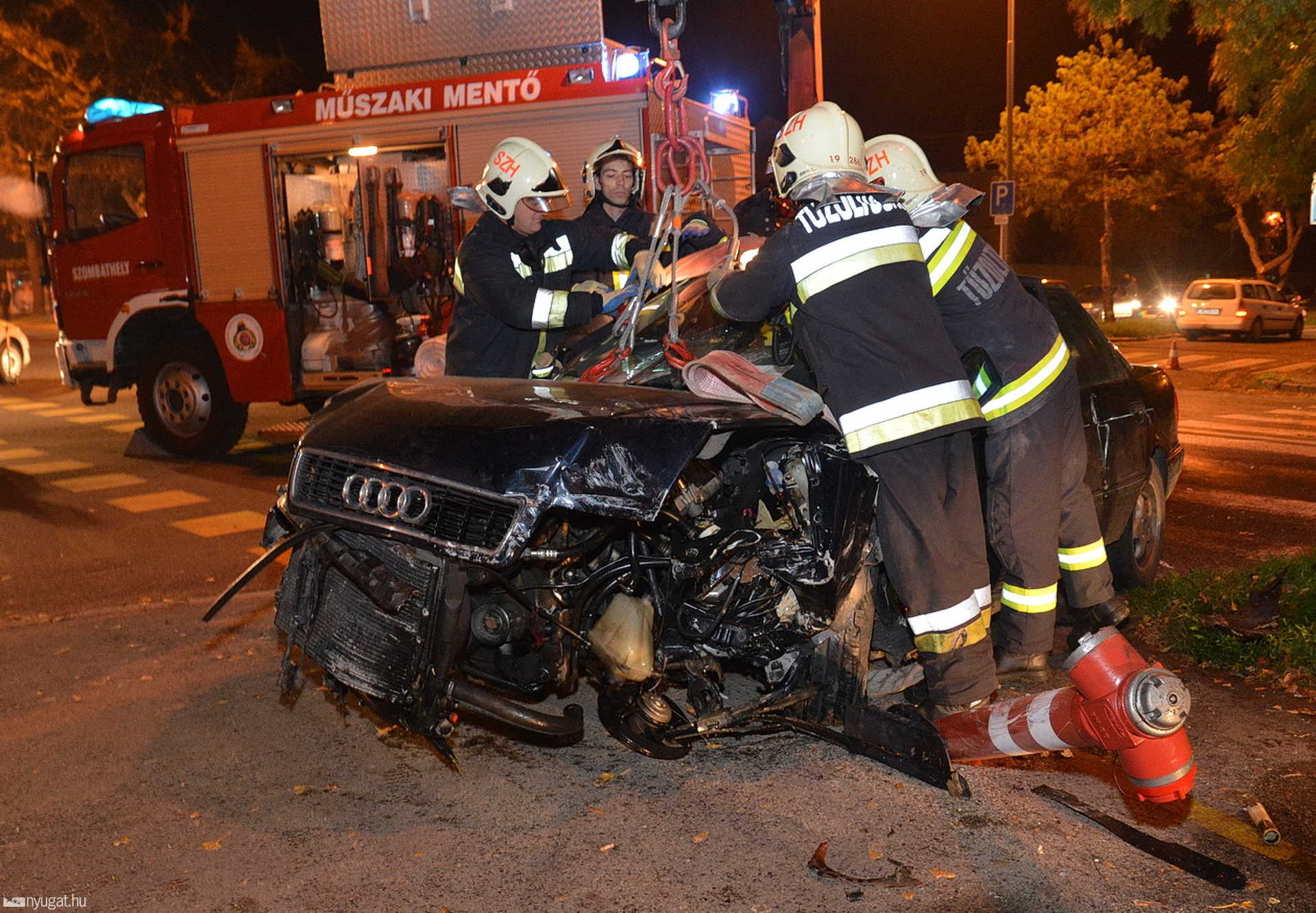 Négyen sérültek a kórház melletti balesetben Szombathelyen