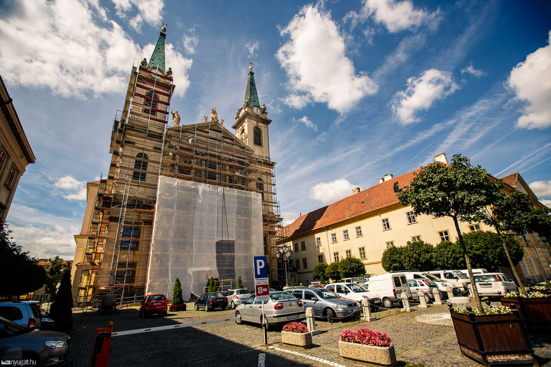 Felújítják a székesegyházat