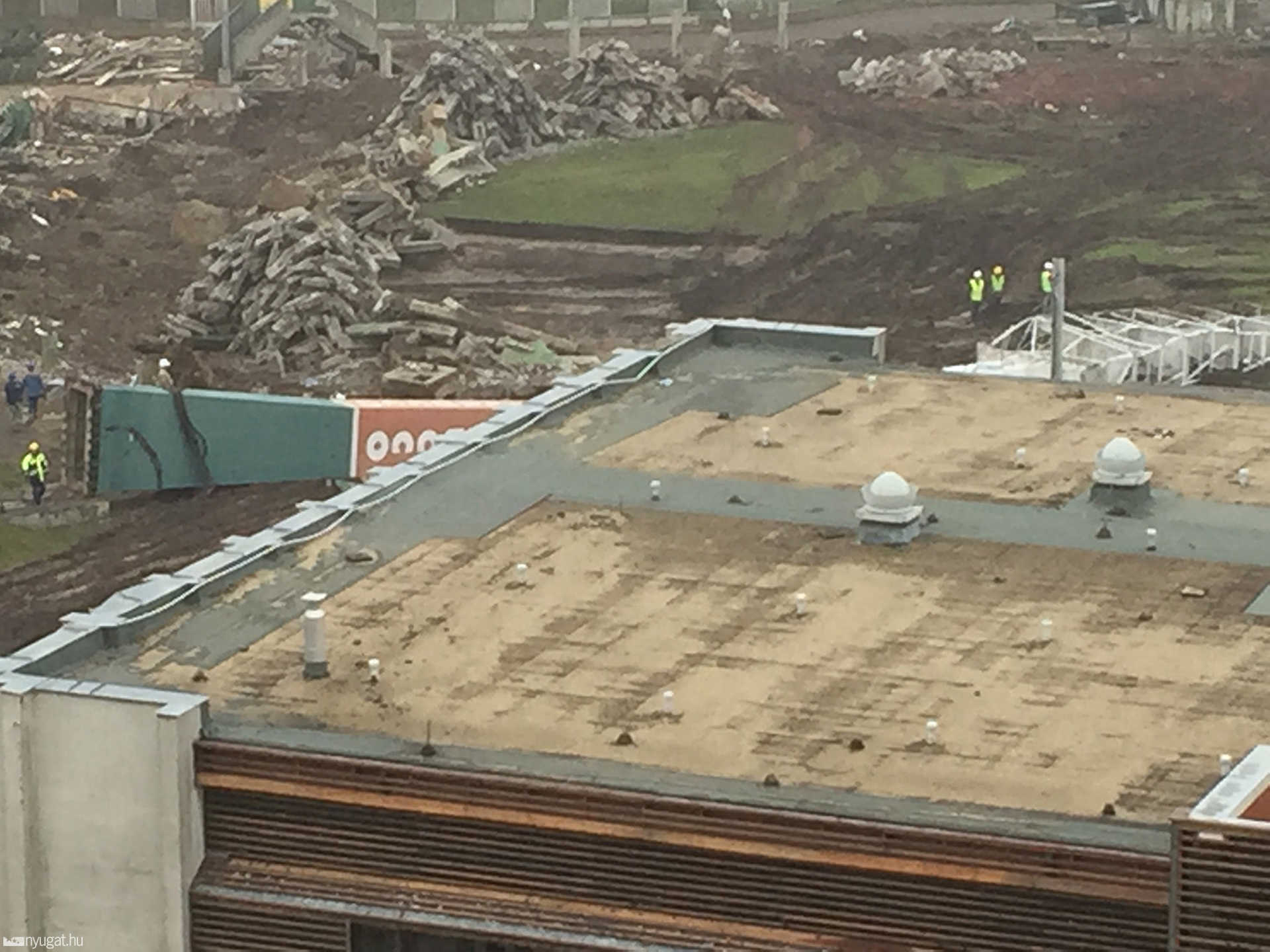 Olvasói fotók: A Rohonci úti stadion bontása