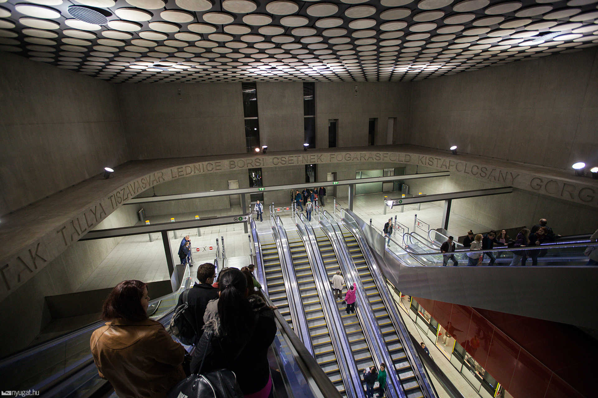 4-es metró az átadás napján