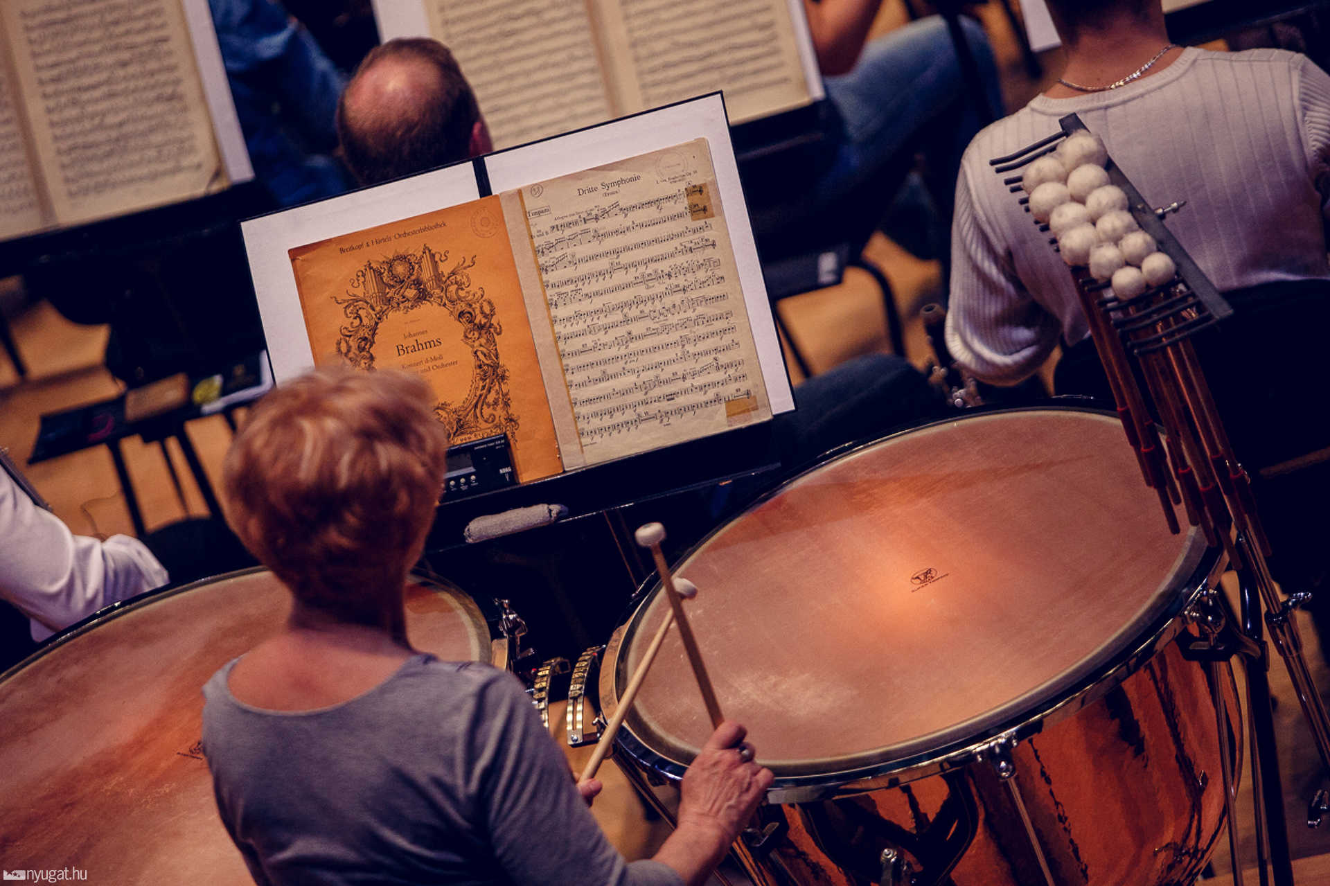 Próbál a Savaria Szimfonikus Zenekar a MüPa-beli koncert előtt