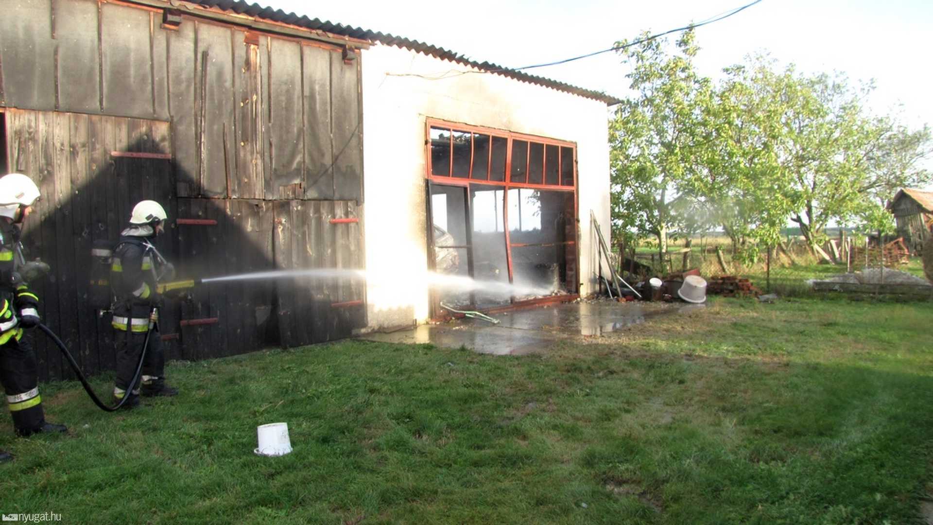 Mesterlövészek lőtték ki az acetilén palackokat