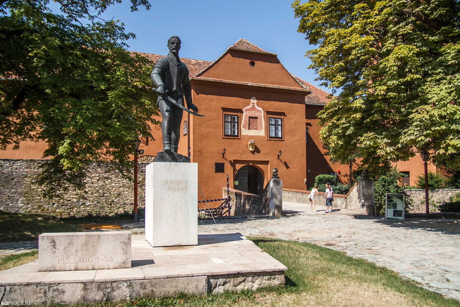 Jurisics Miklós most is védi a várat