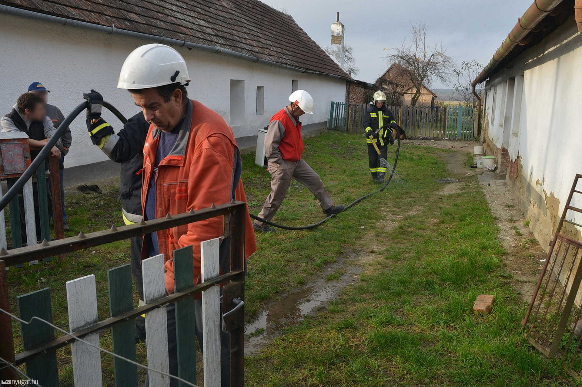 Tűz egy csákánydoroszlói házban
