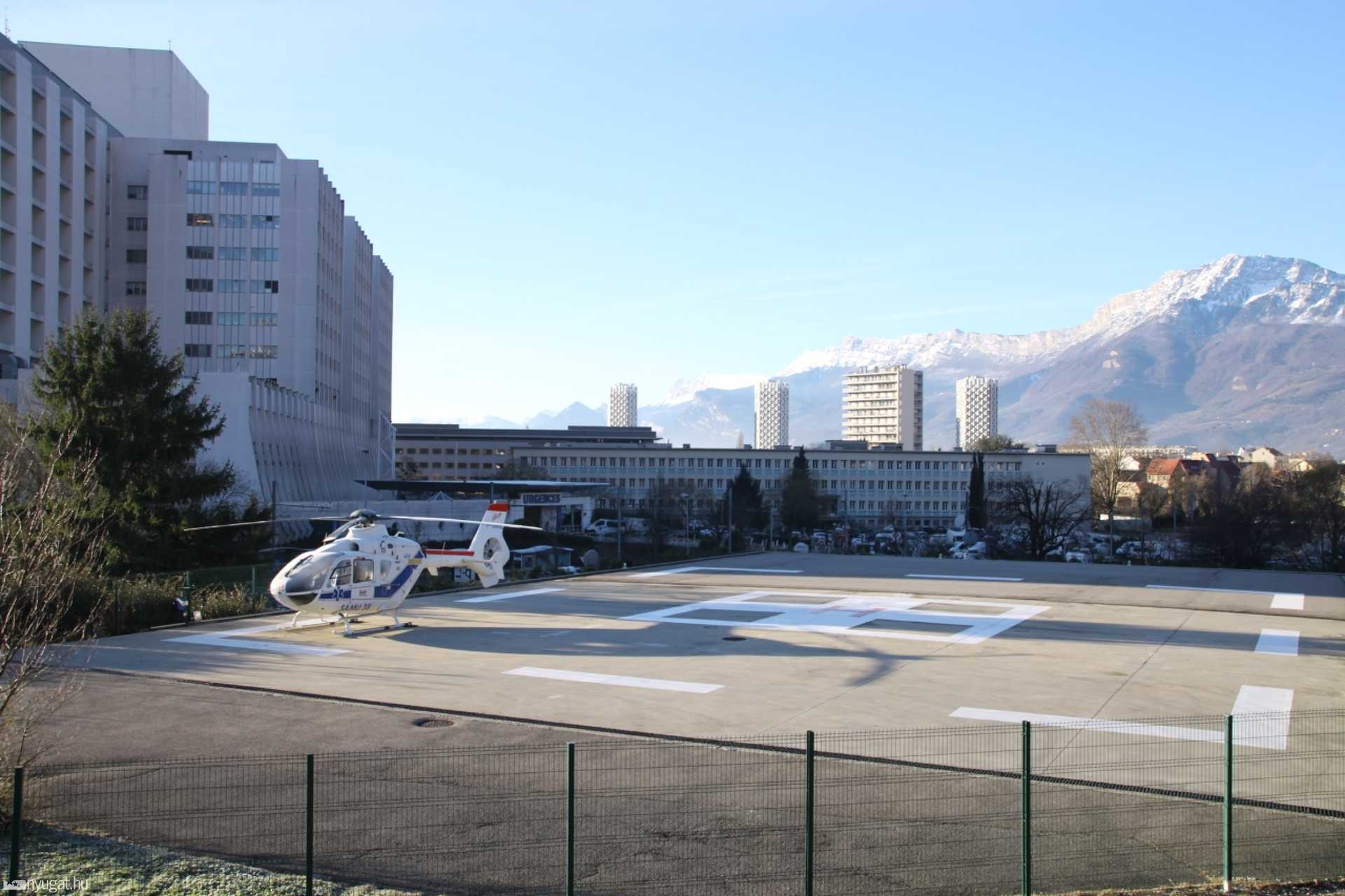 A Schumachert szállító helikopter