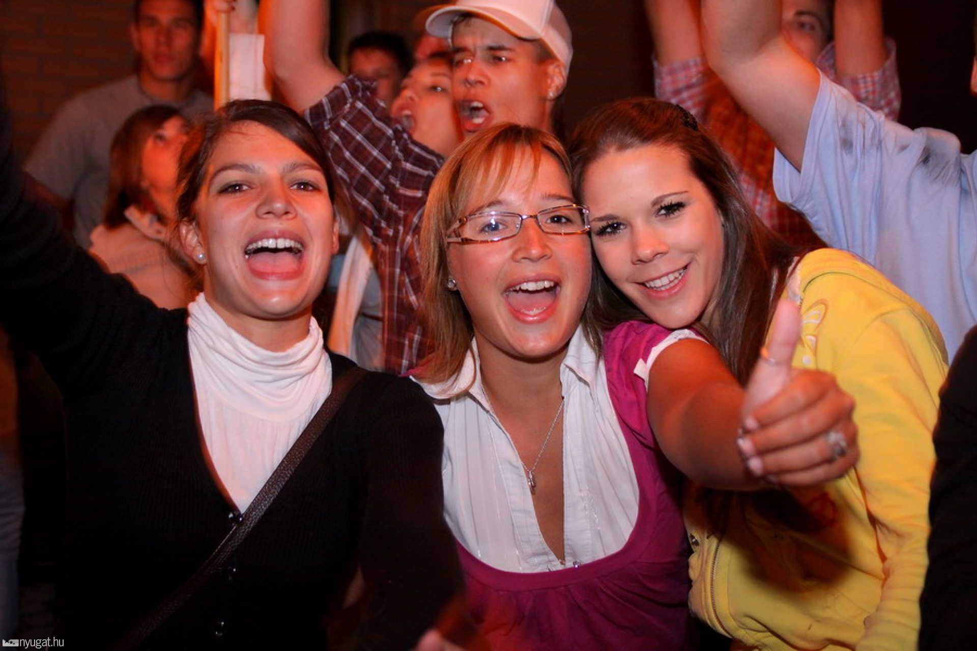 Szombat este ömlesztve - NyME SEK gólyatábor 2009.09.05.