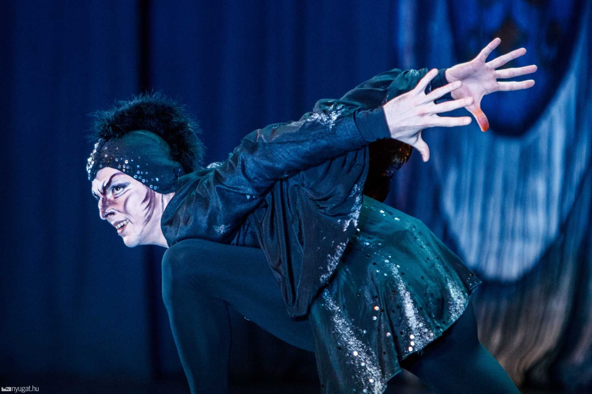Kiev City Ballett - Hattyúk tava