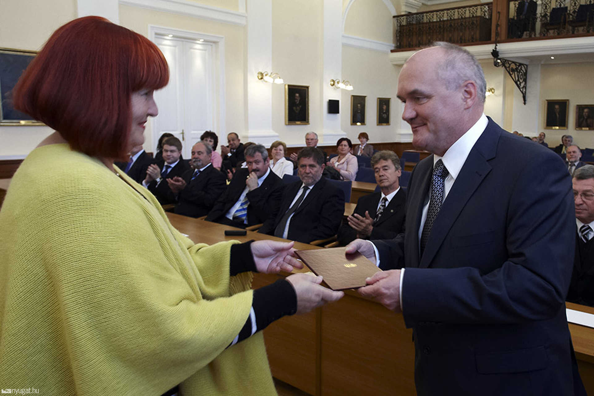 Megkapták mandátumukat a Vas megyei képviselők