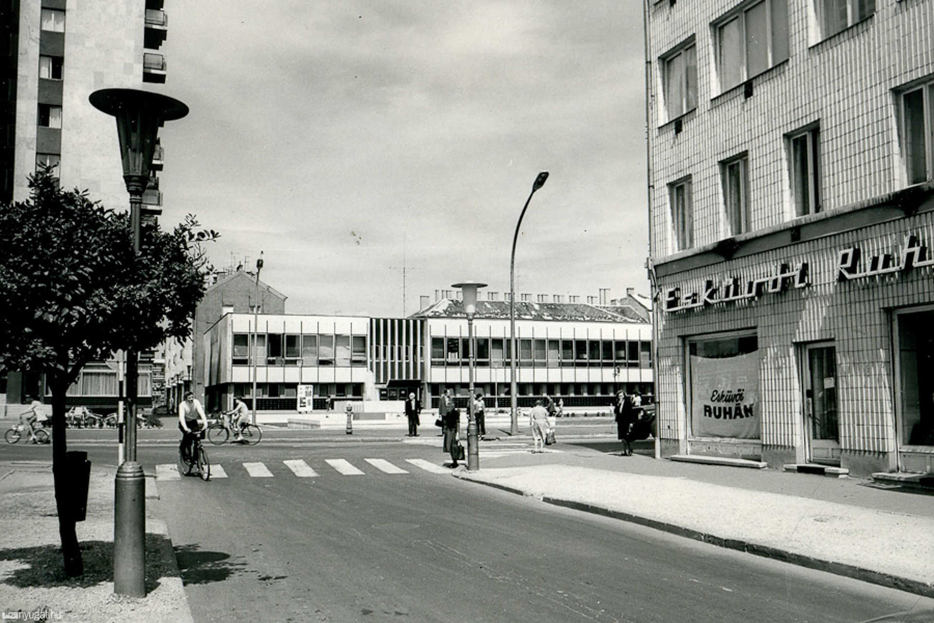 Szombathely régen és ma - A Berzsenyi Könyvtár
